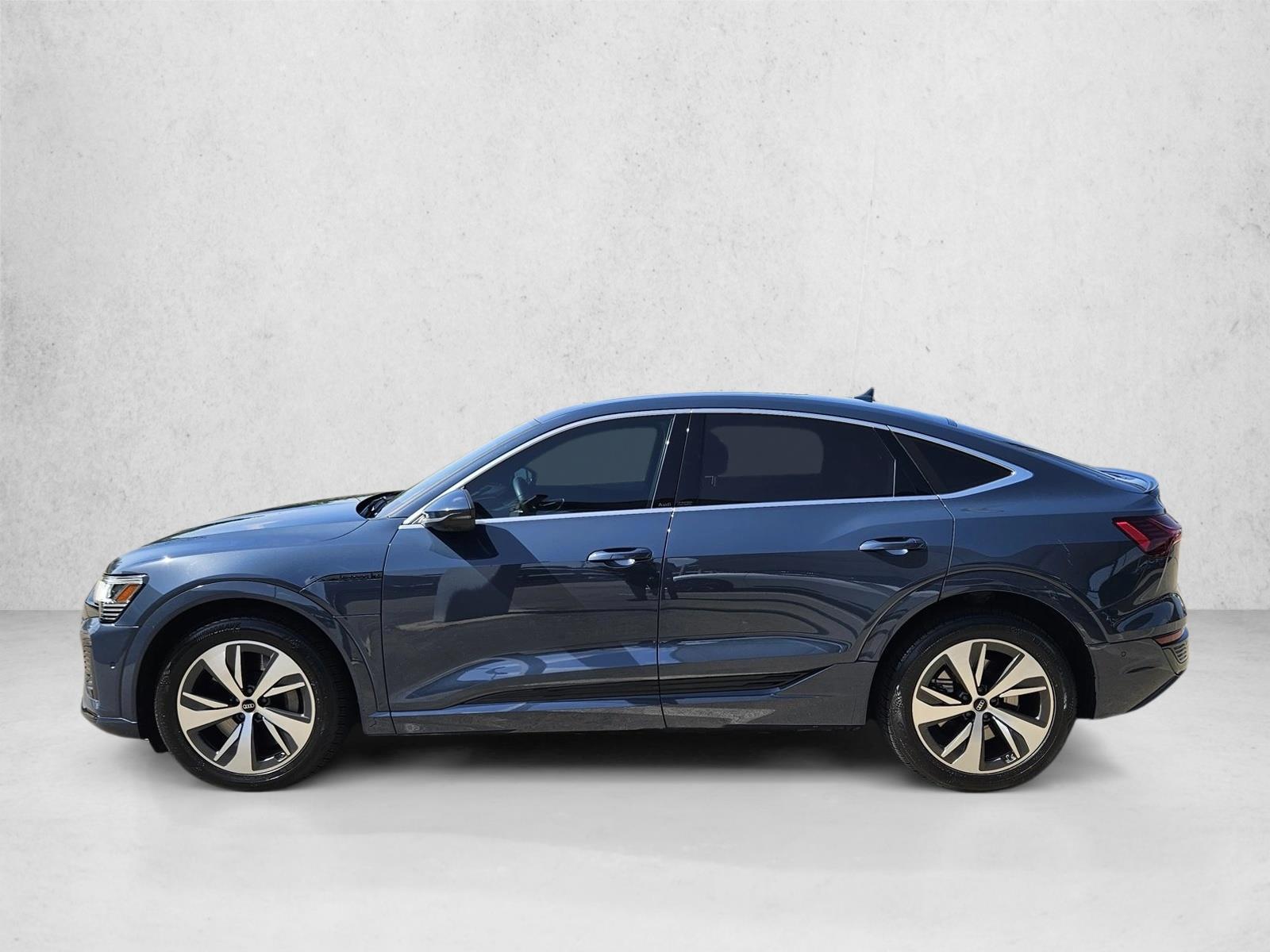 Thumbnail: 2024 Audi Q8 e-tron - 2