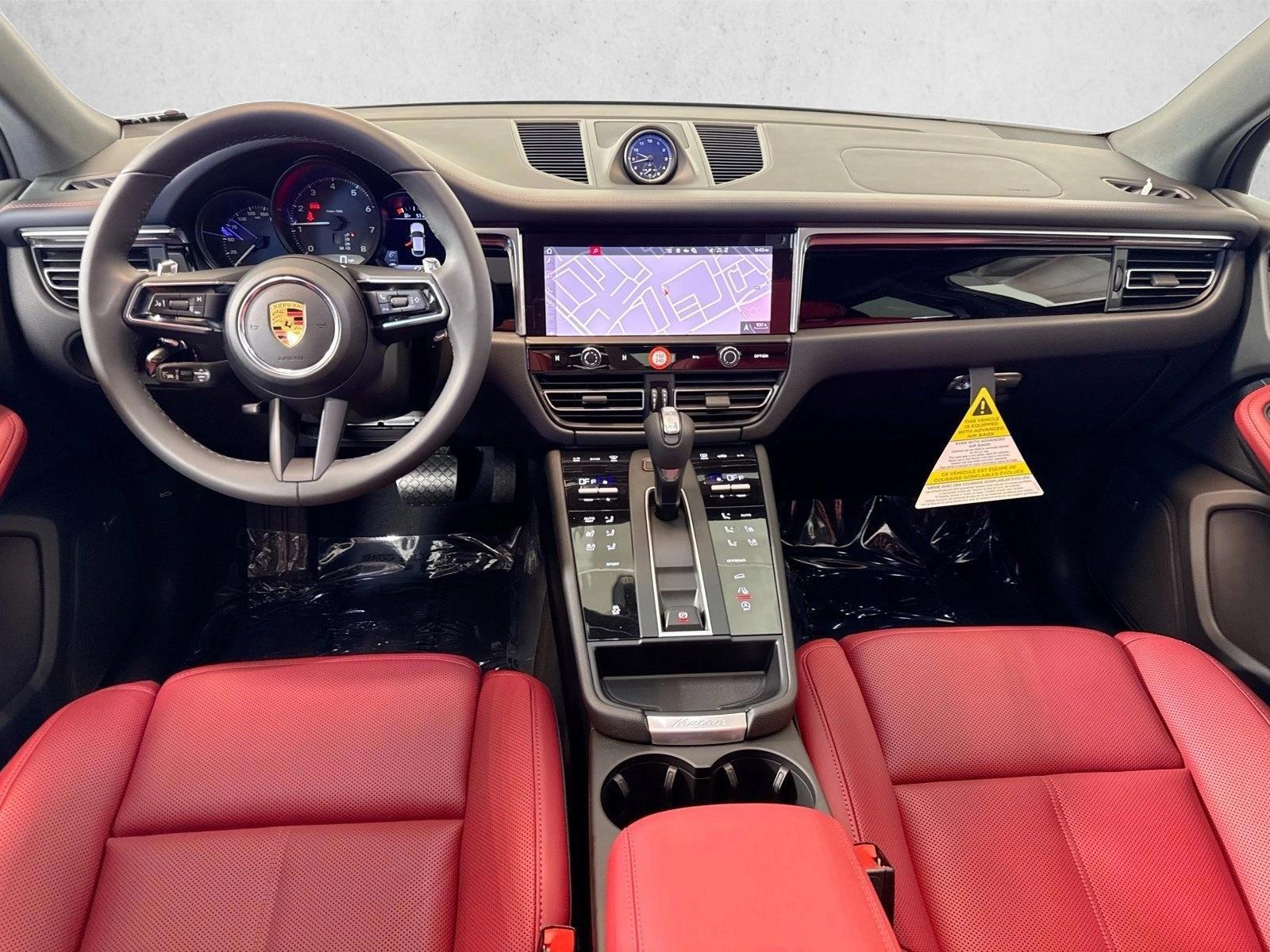 Thumbnail: 2026 Porsche Macan - 3