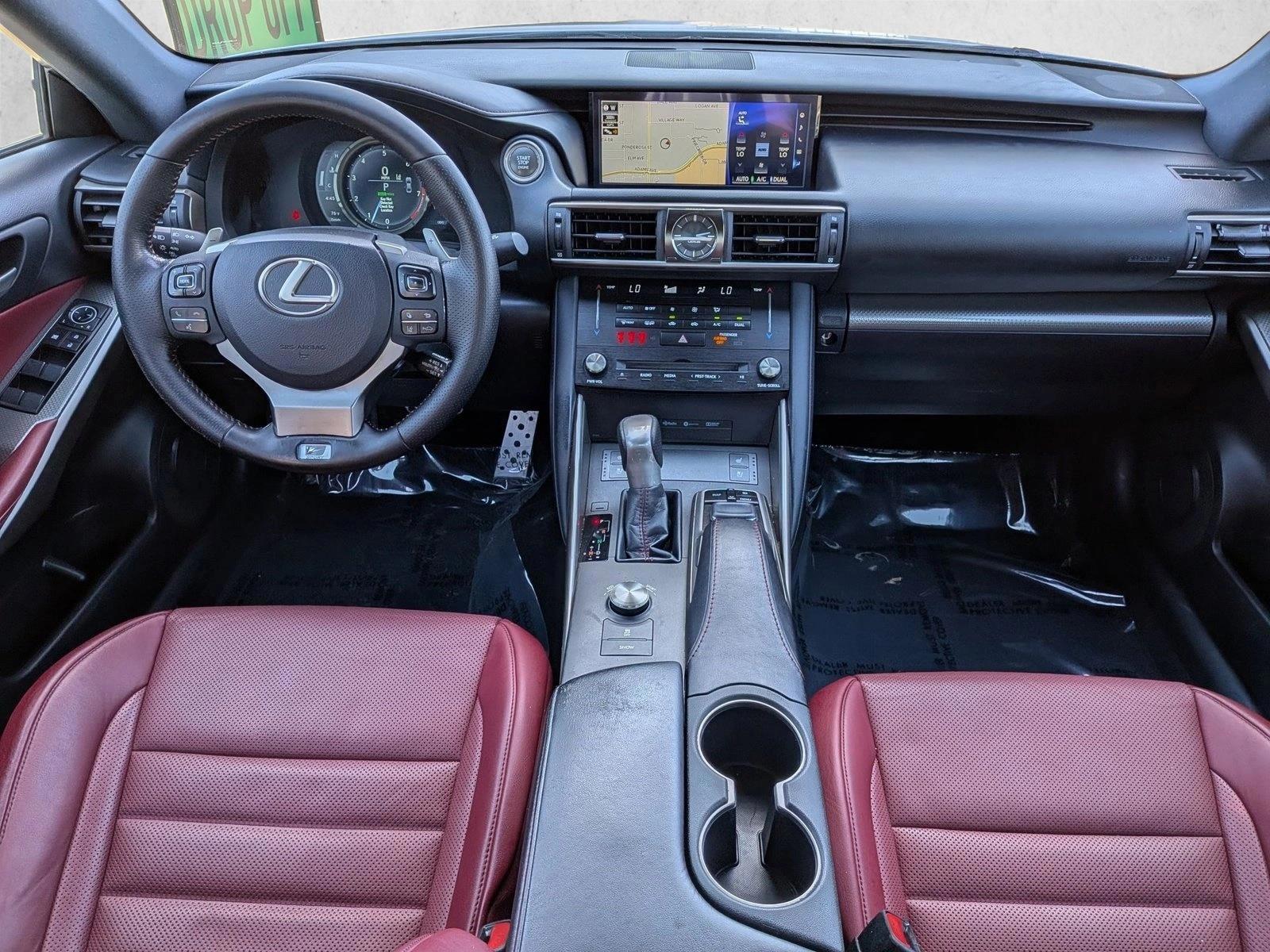 Thumbnail: 2018 Lexus IS - 4