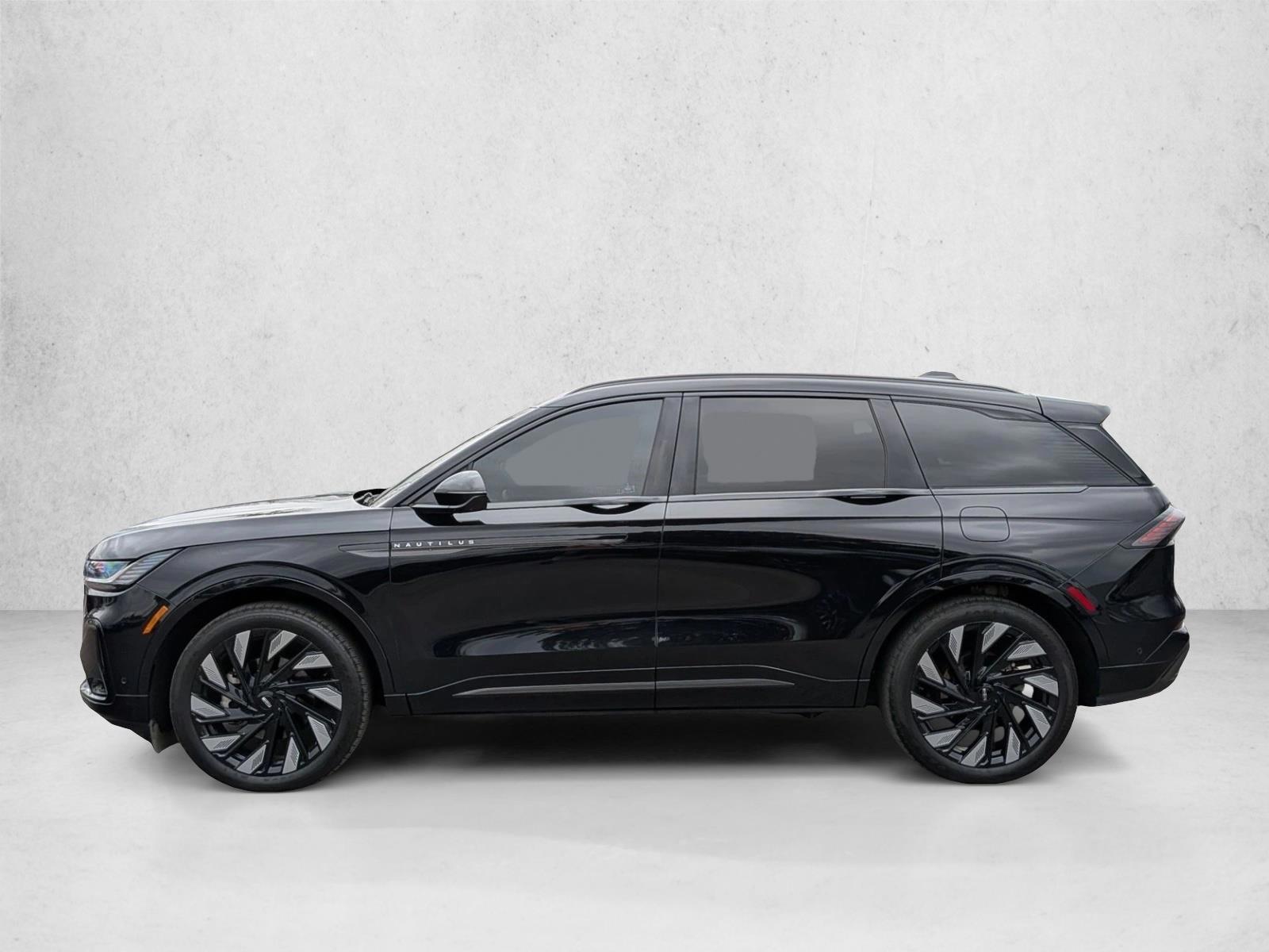 Thumbnail: 2024 Lincoln Nautilus - 2