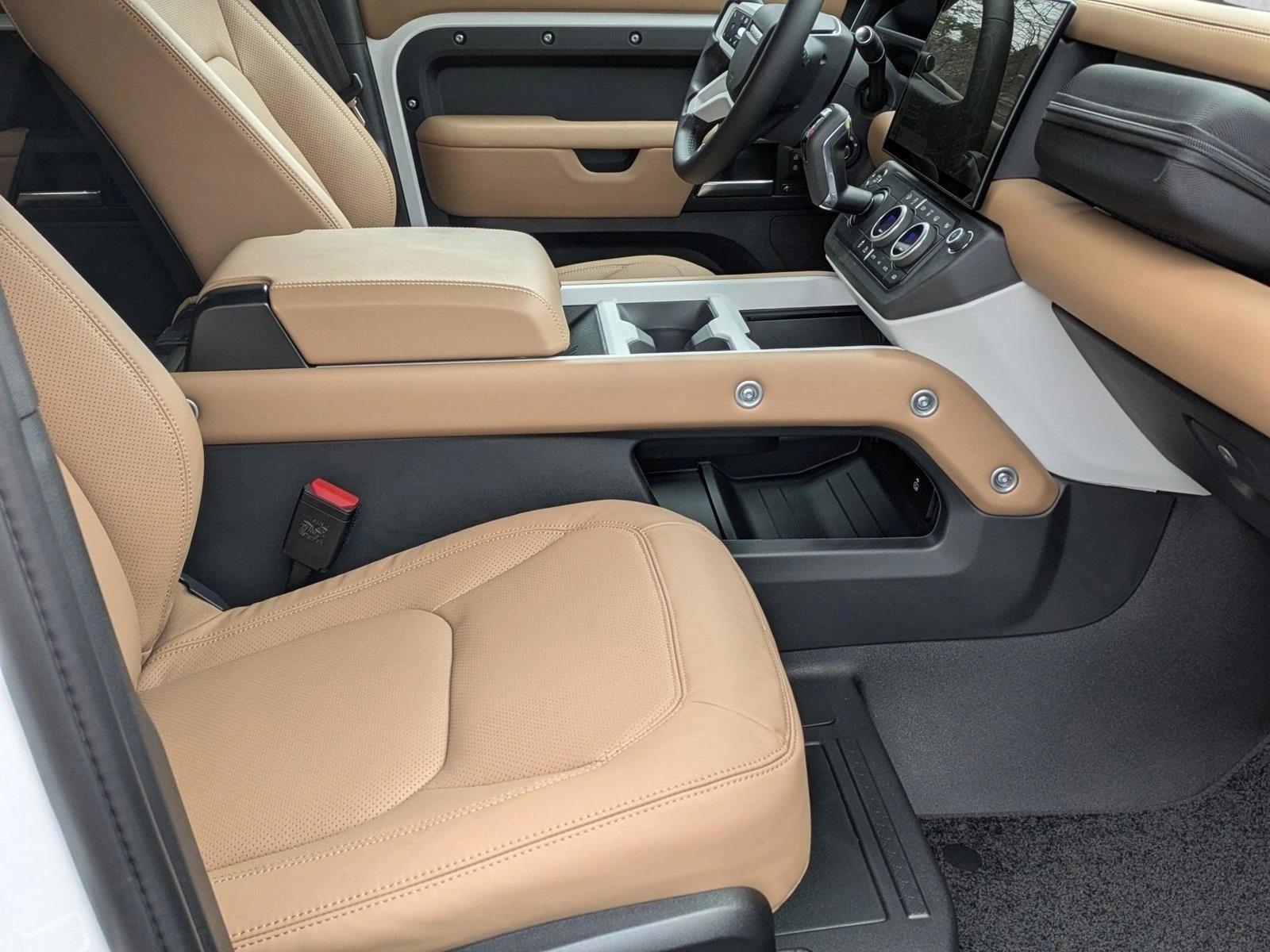 2026 Land Rover Defender X-Dynamic SE - Photo 18