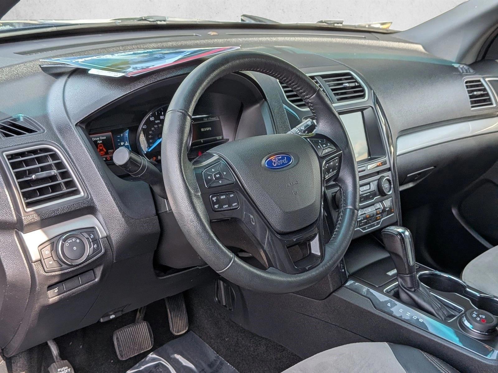 Thumbnail: 2017 Ford Explorer - 3