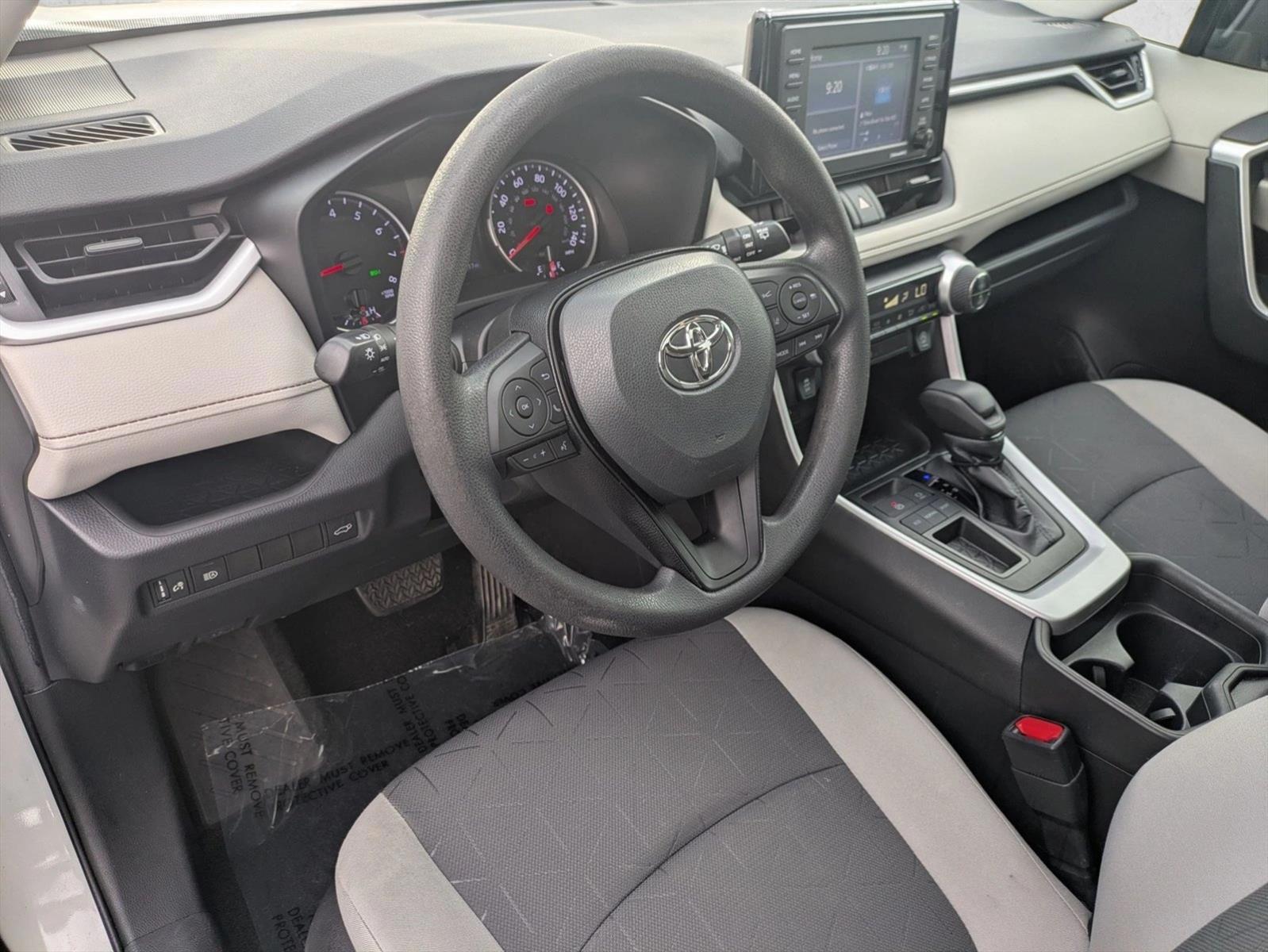 Thumbnail: 2020 Toyota RAV4 - 3