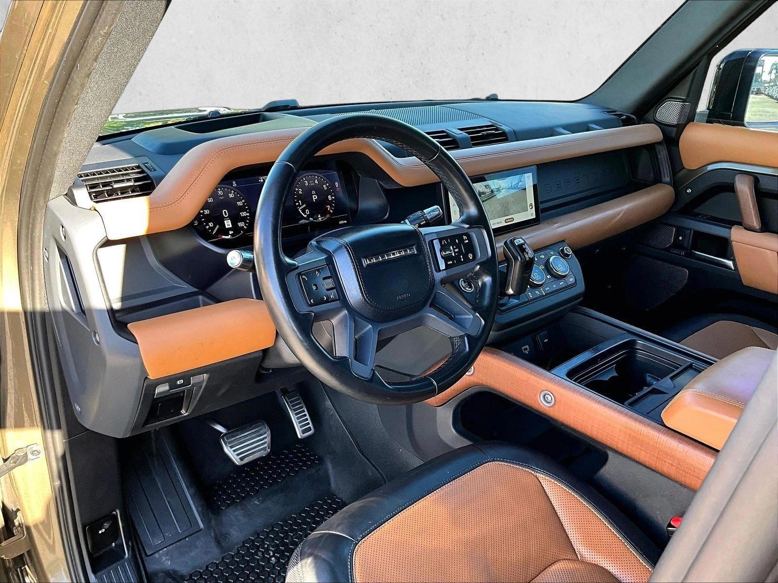 Thumbnail: 2020 Land Rover Defender - 4