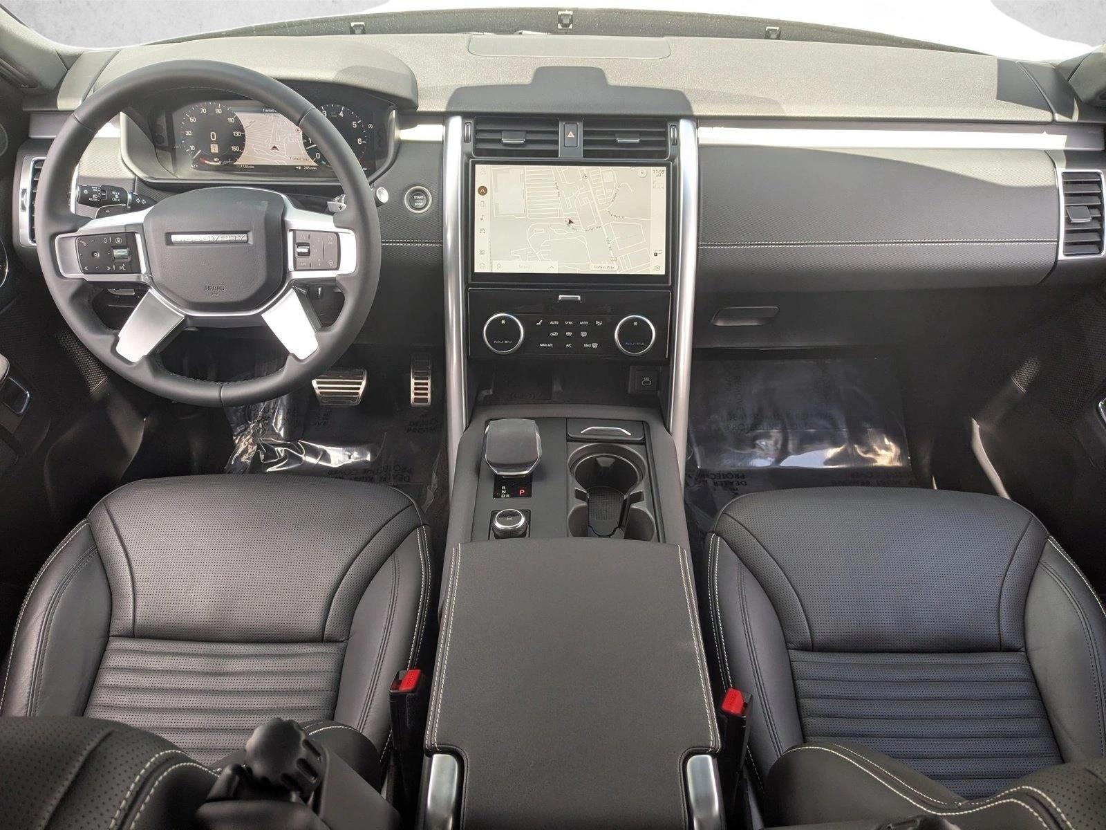 Thumbnail: 2025 Land Rover Discovery - 3