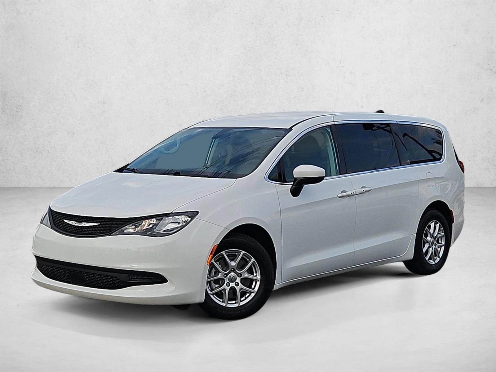 2022 Chrysler Voyager