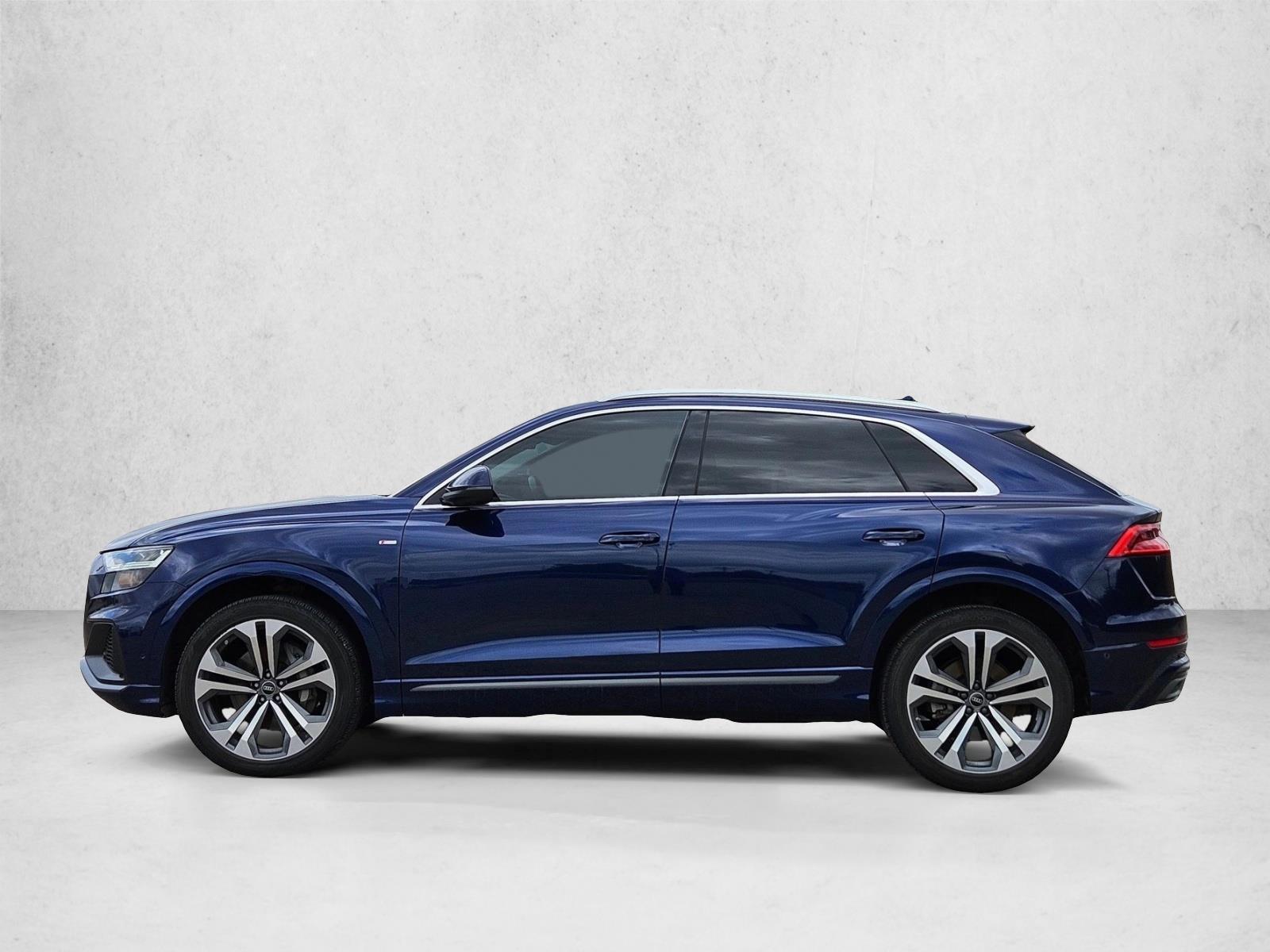 Thumbnail: 2022 Audi Q8 - 2
