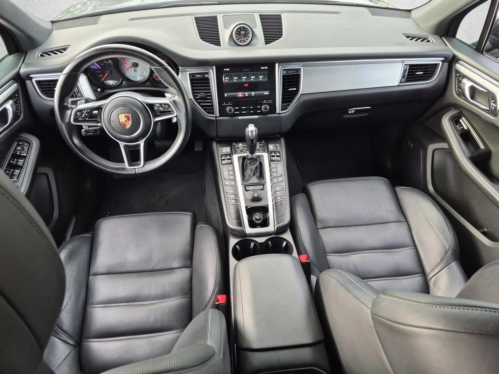 Thumbnail: 2017 Porsche Macan - 3