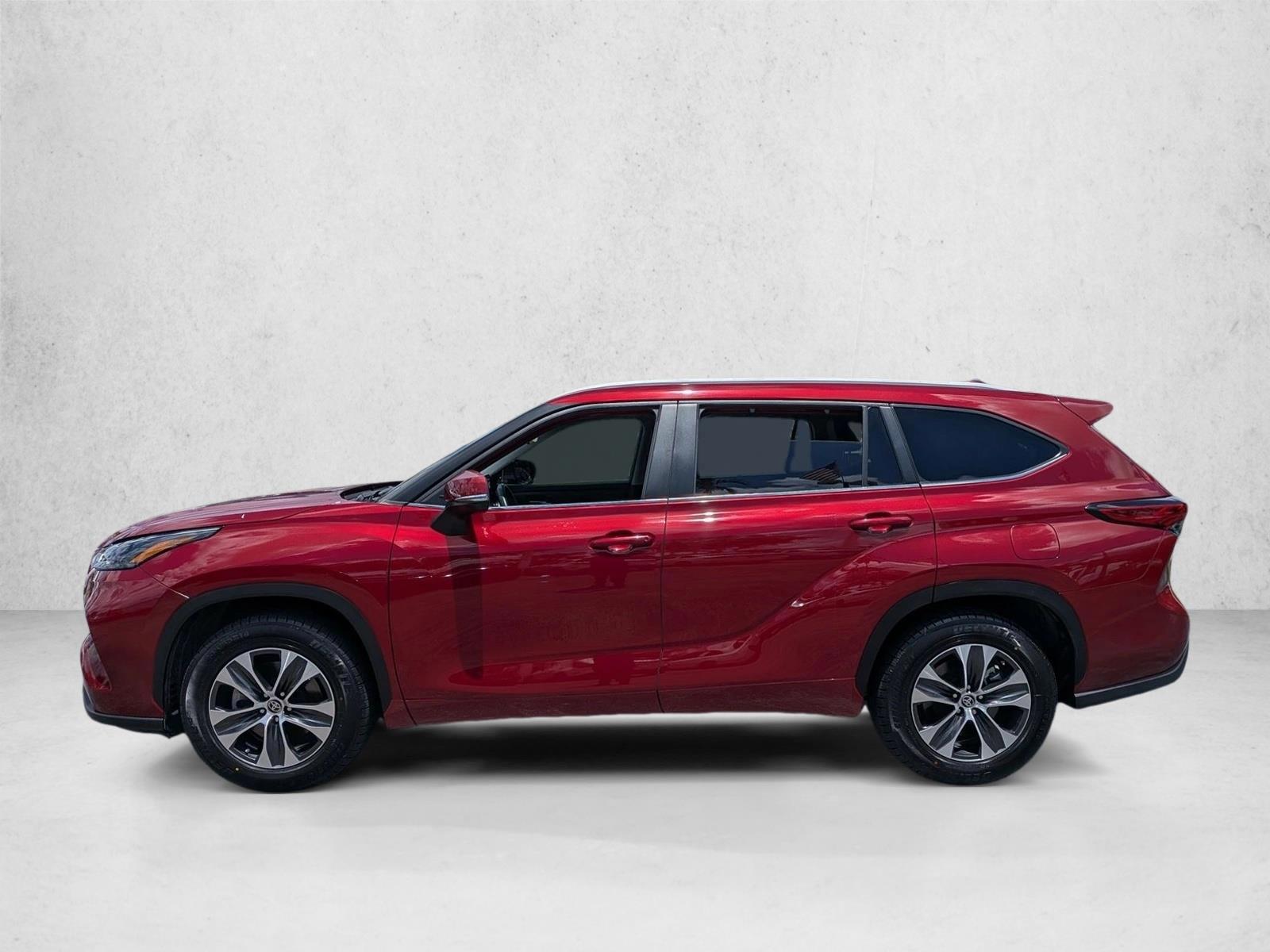 Thumbnail: 2023 Toyota Highlander - 2