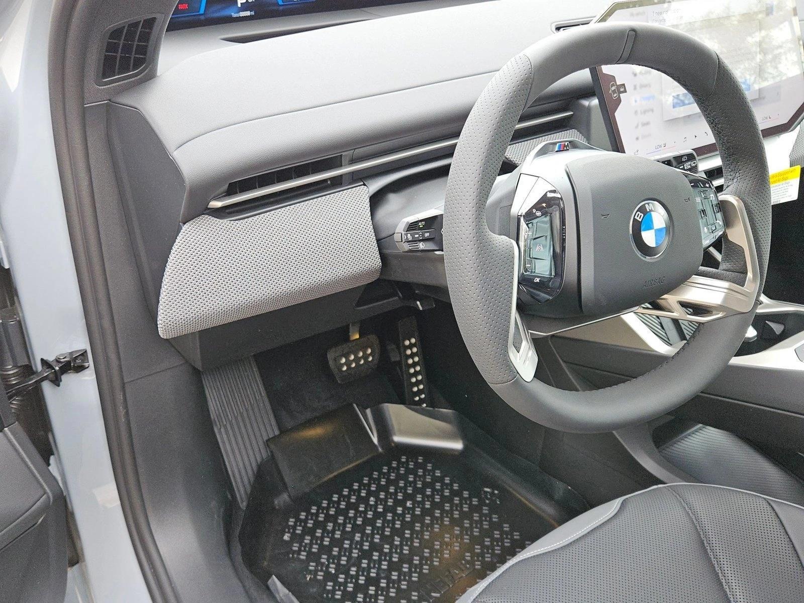 Thumbnail: 2027 BMW iX - 3