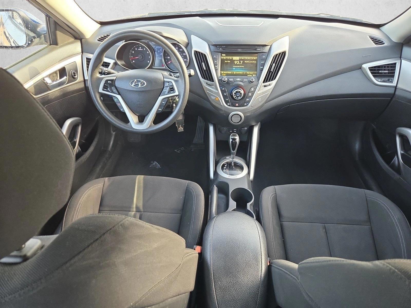 Thumbnail: 2016 Hyundai Veloster - 3