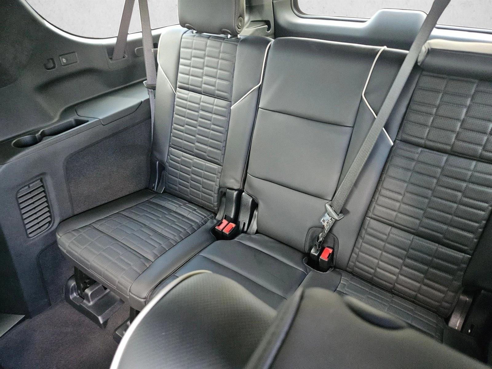 2025 Cadillac Escalade ESV Sport Platinum - Photo 8