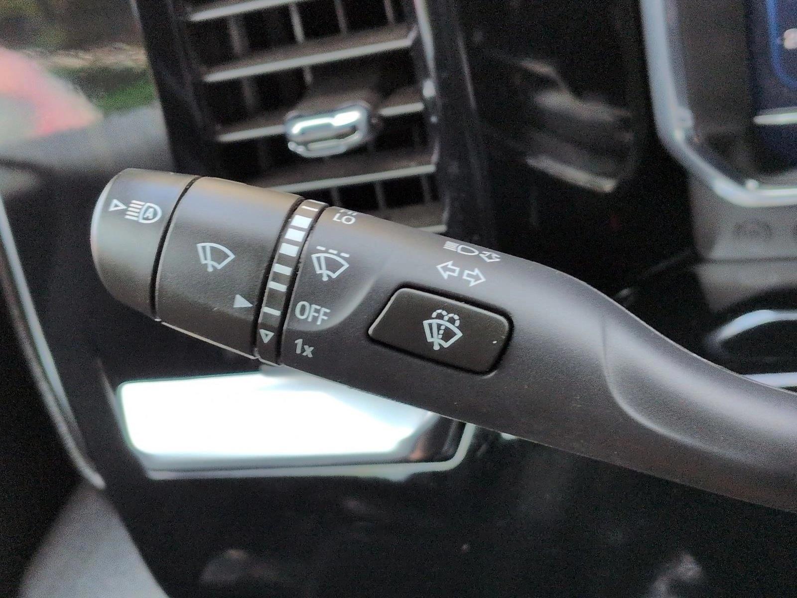 2025 Chevrolet Silverado 1500 LT - Photo 16