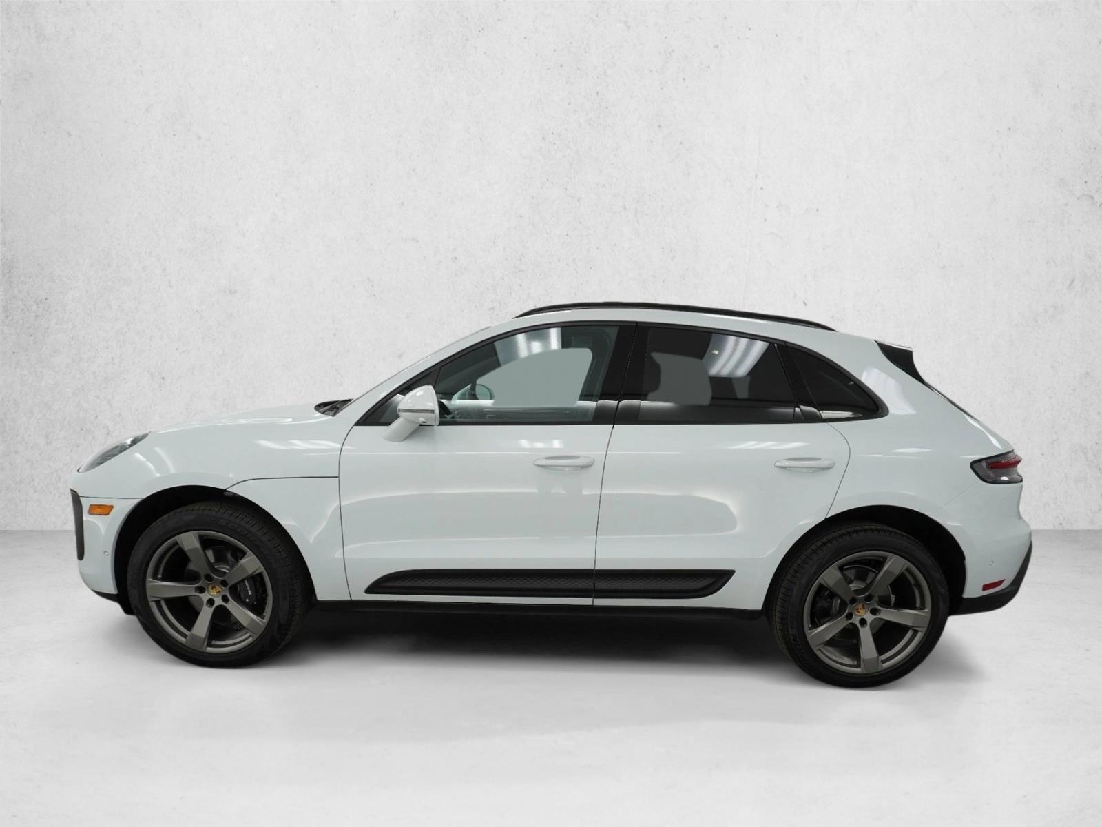 Thumbnail: 2025 Porsche Macan - 2