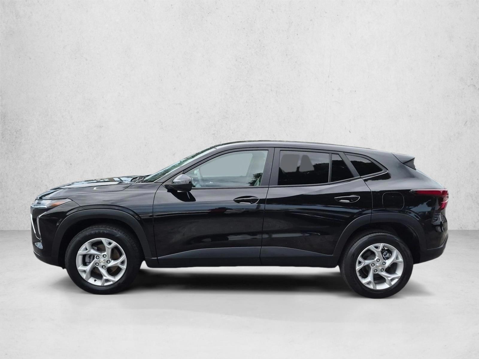 Thumbnail: 2024 Chevrolet Trax - 2