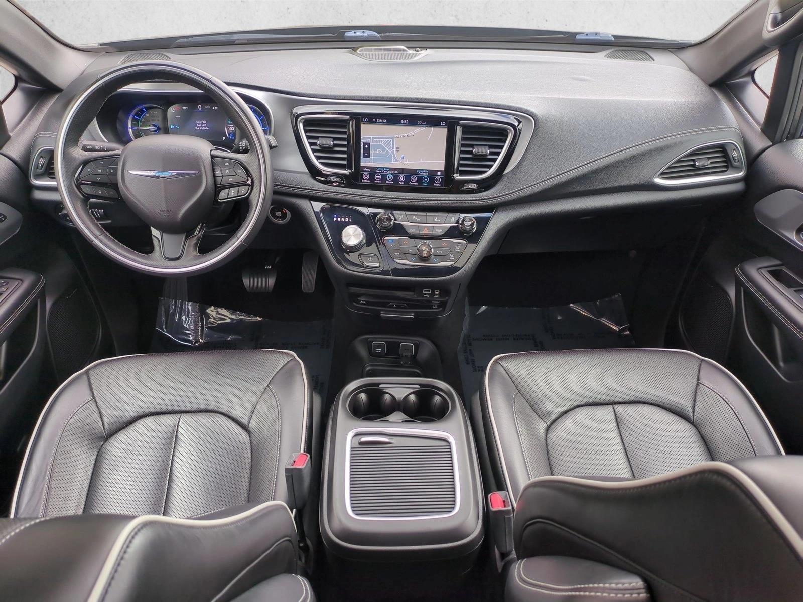 Thumbnail: 2019 Chrysler Pacifica - 3
