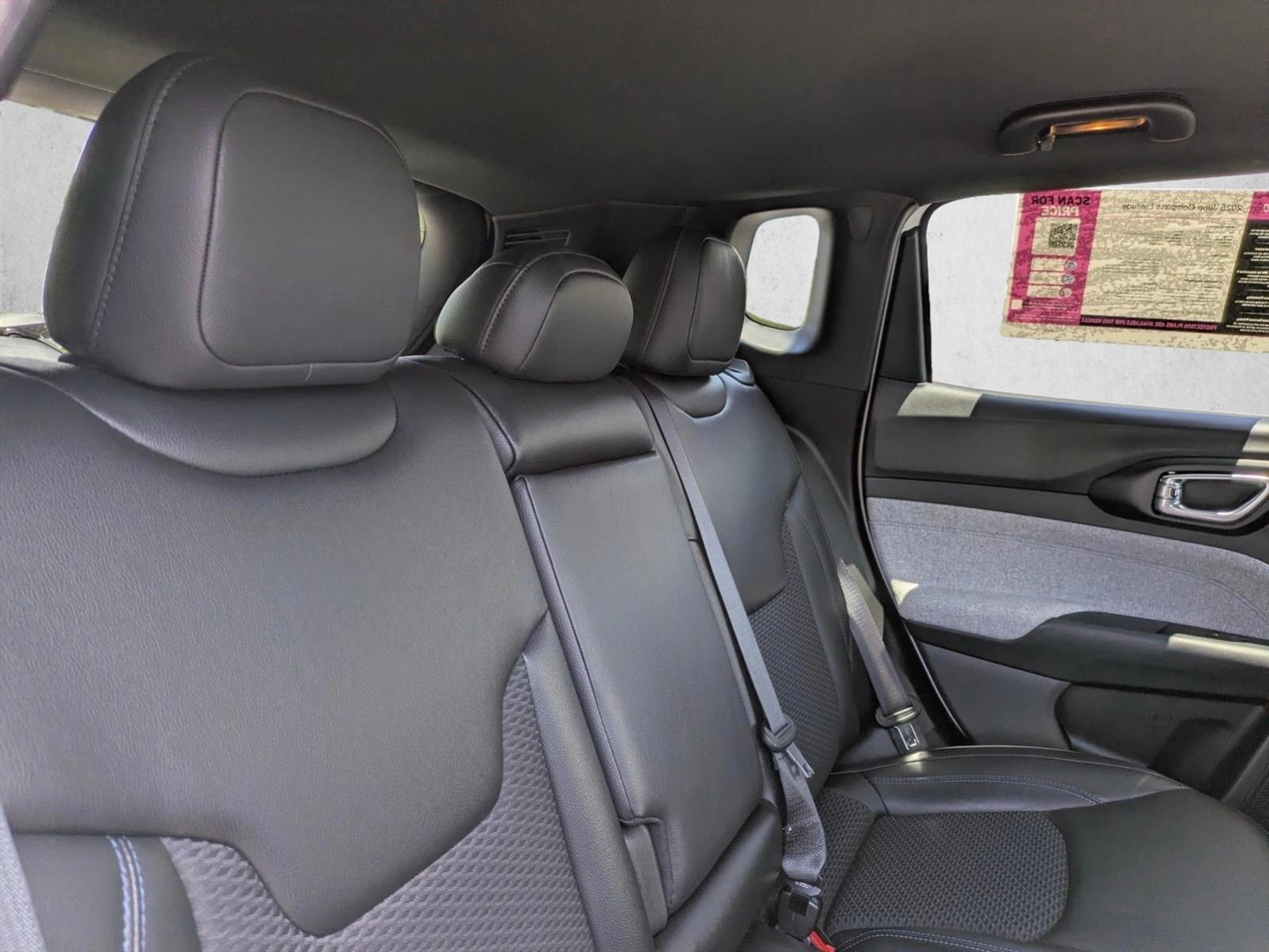 2025 Jeep Compass Latitude - Photo 20