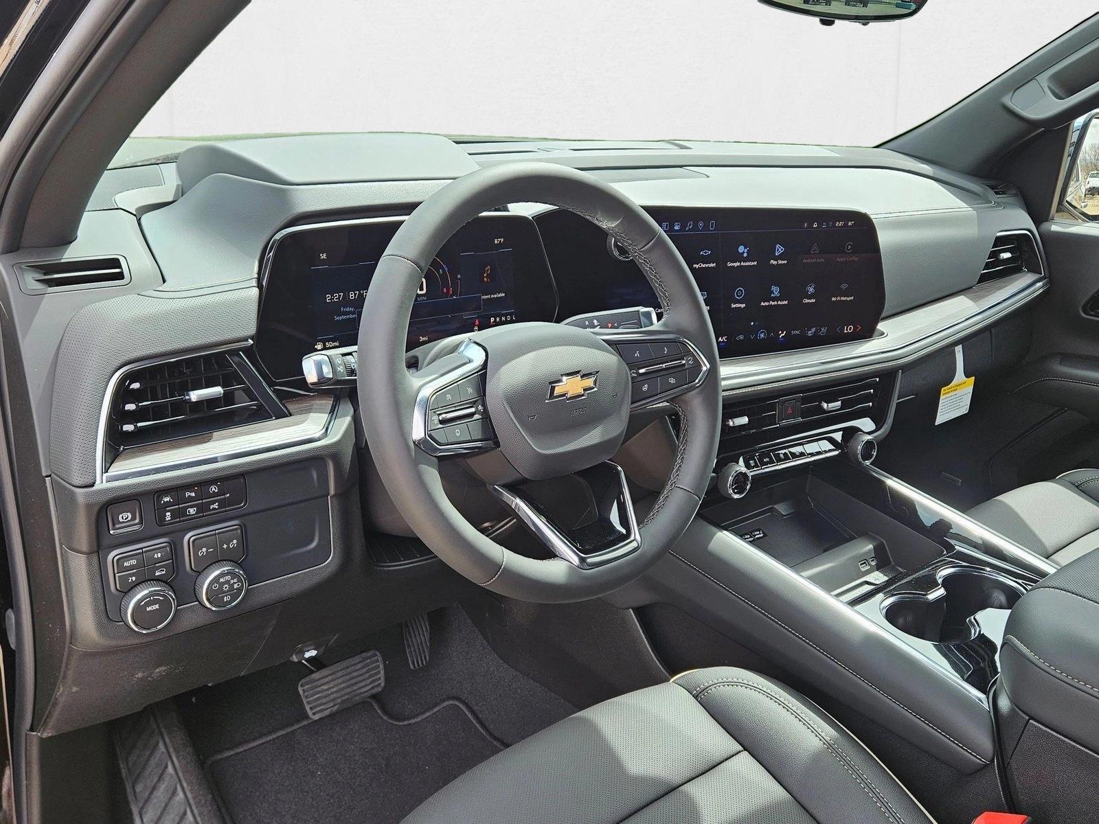 Thumbnail: 2026 Chevrolet Suburban - 3