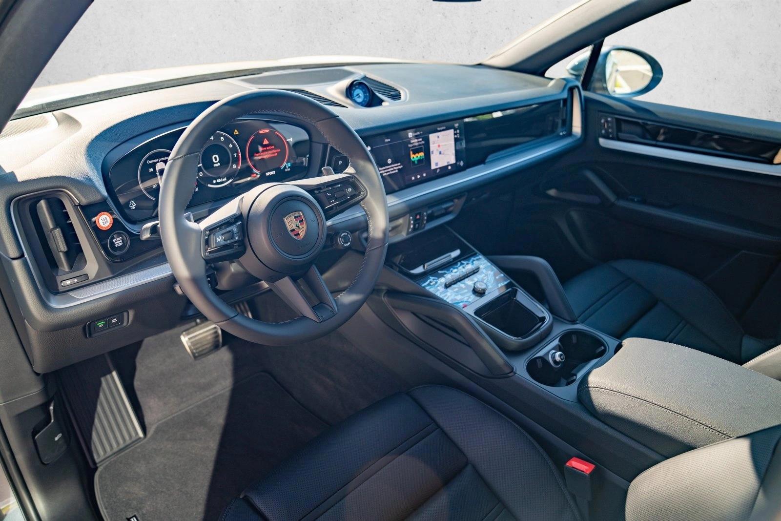 Thumbnail: 2026 Porsche Cayenne - 3