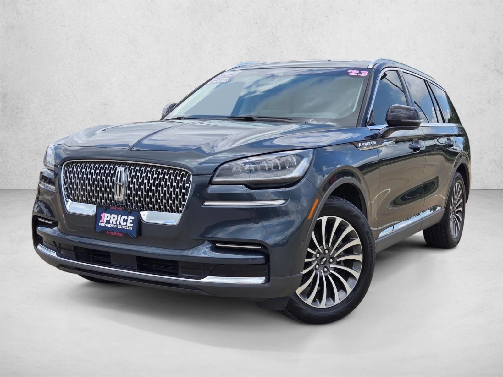 Thumbnail: 2023 Lincoln Aviator - 1