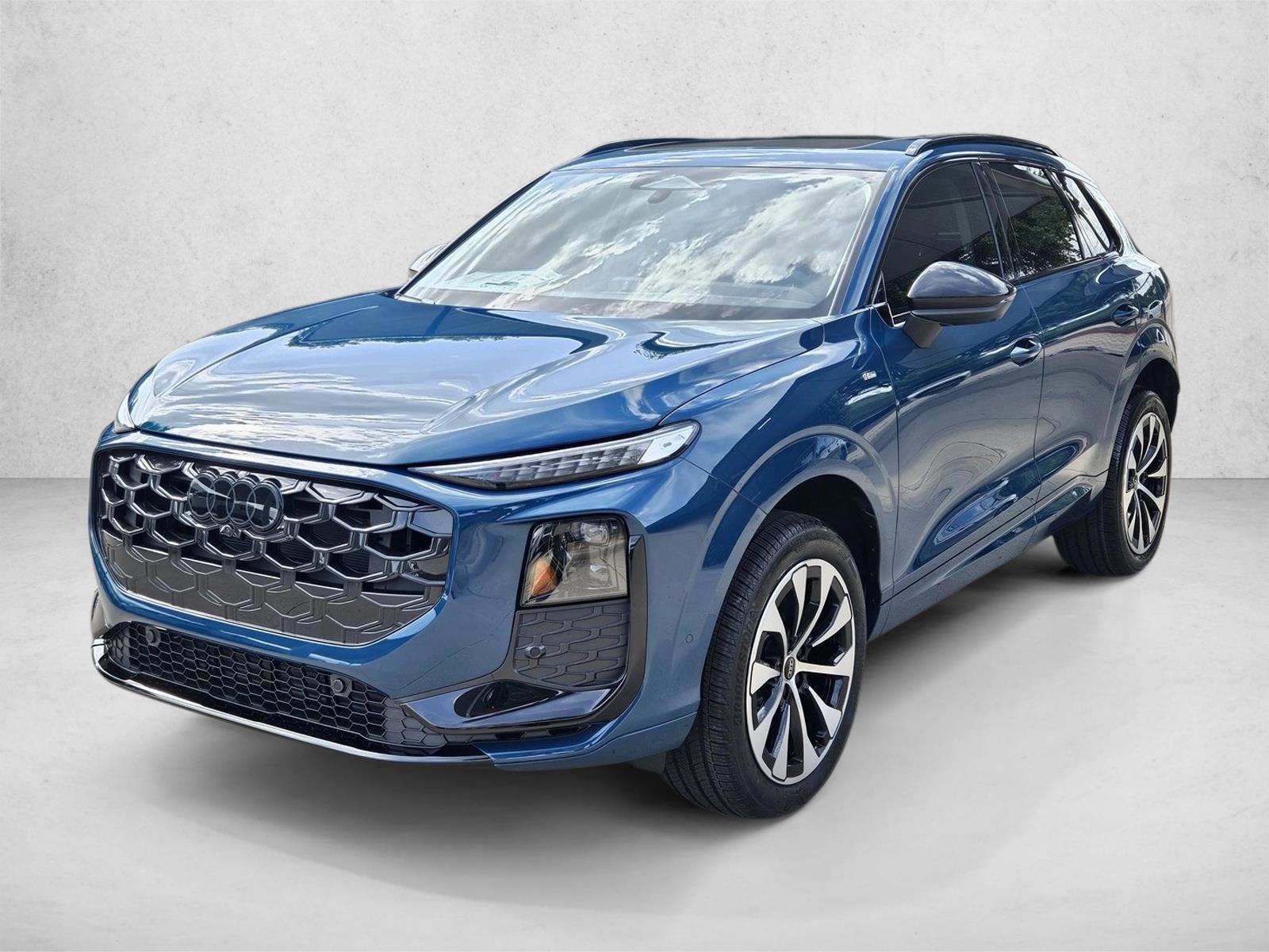 Thumbnail: 2026 Audi Q3 - 1