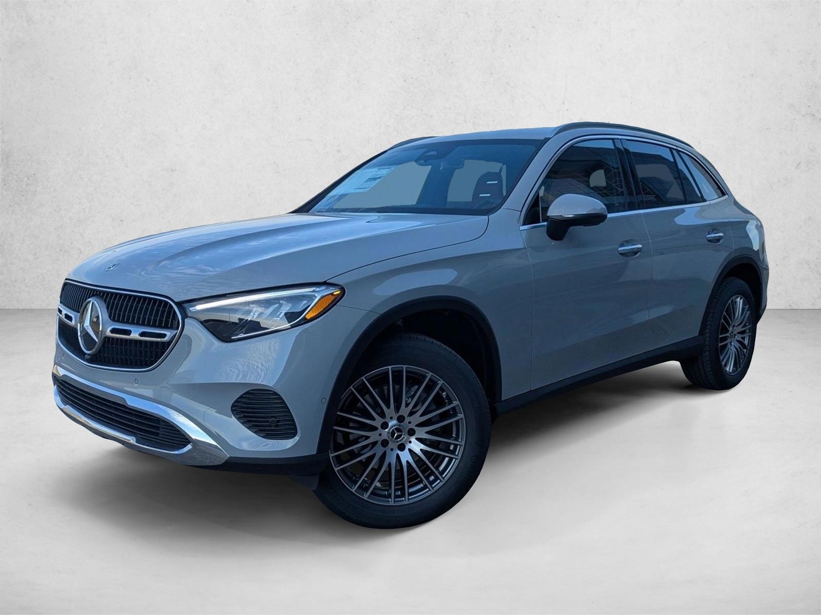 2026 Mercedes-Benz GLC GLC 300's photo