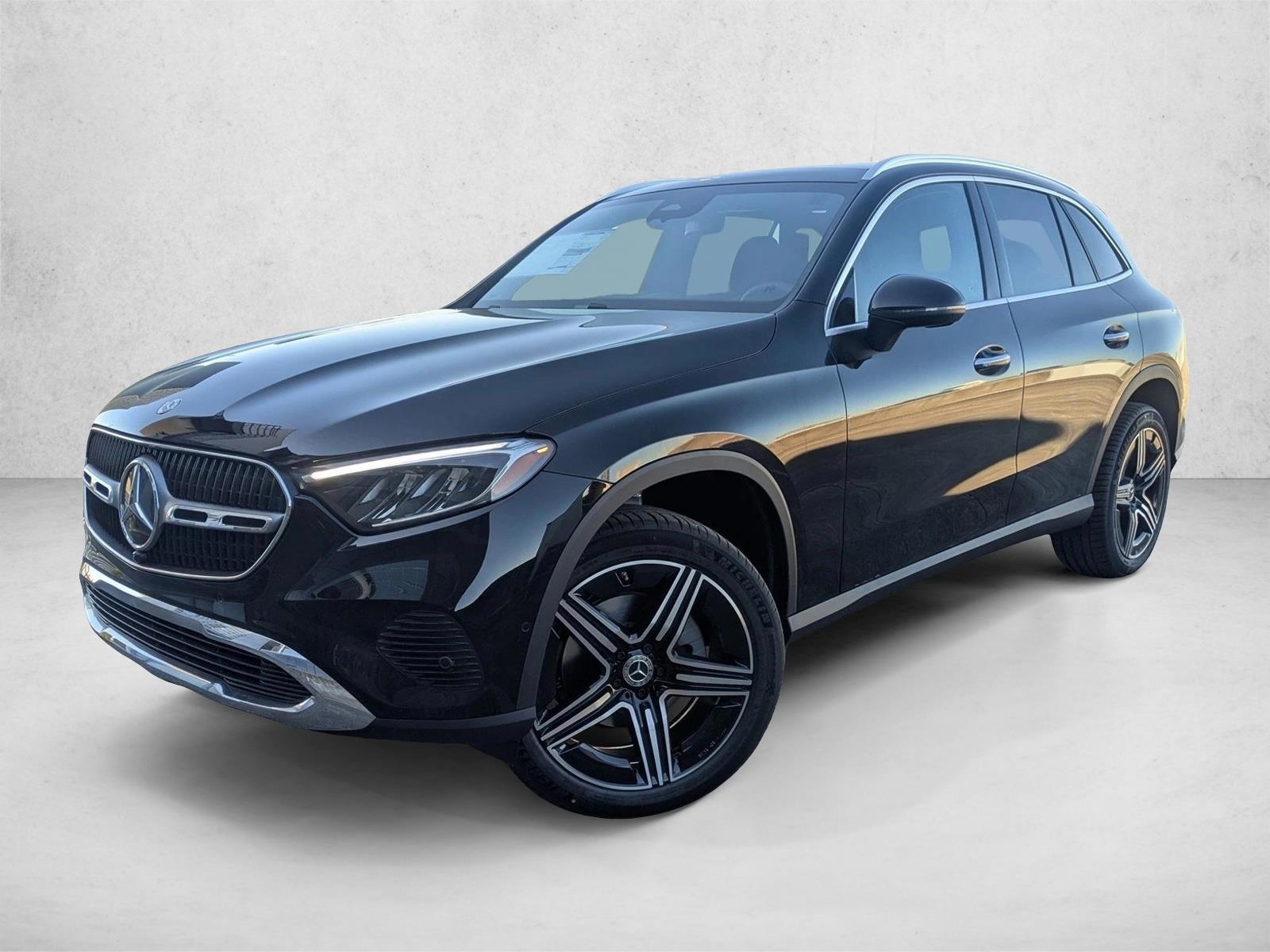 2026 Mercedes-Benz GLC GLC 300's photo