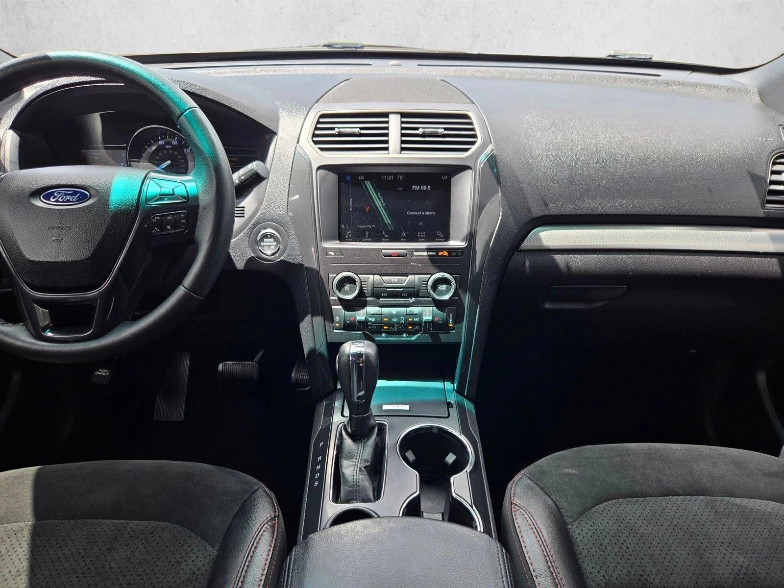 Thumbnail: 2019 Ford Explorer - 3