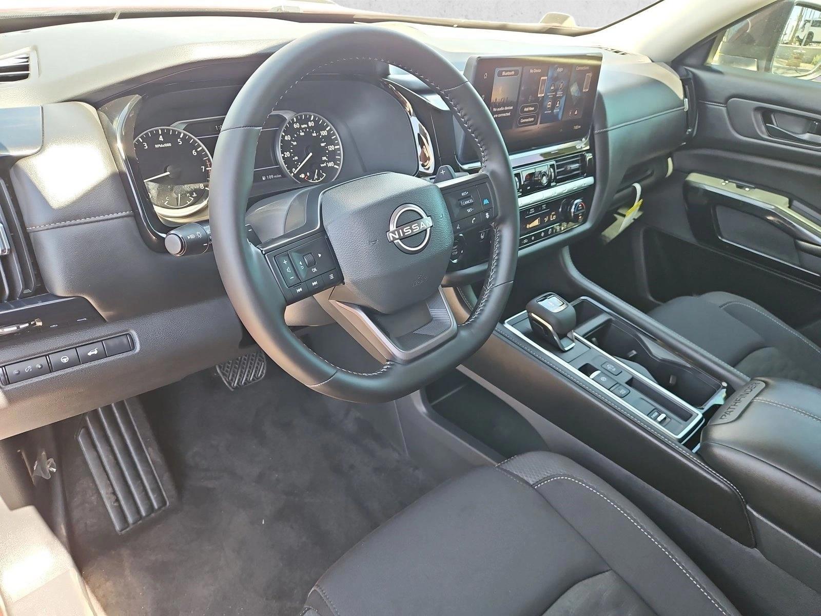 Thumbnail: 2026 Nissan Pathfinder - 3