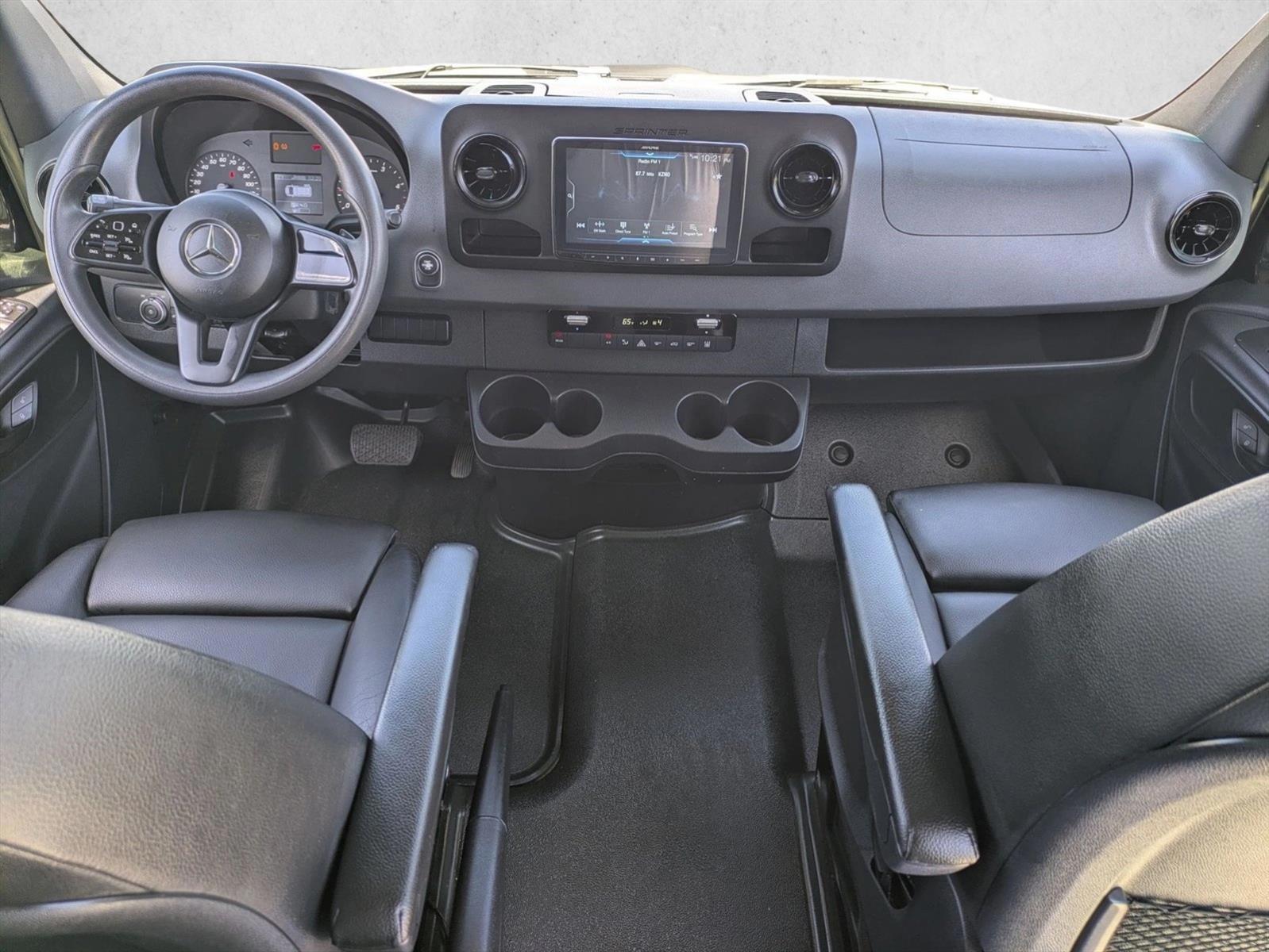 Thumbnail: 2019 Mercedes-Benz Sprinter - 3