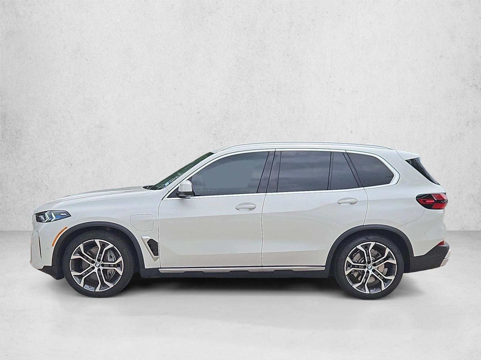 Thumbnail: 2026 BMW X5 - 2