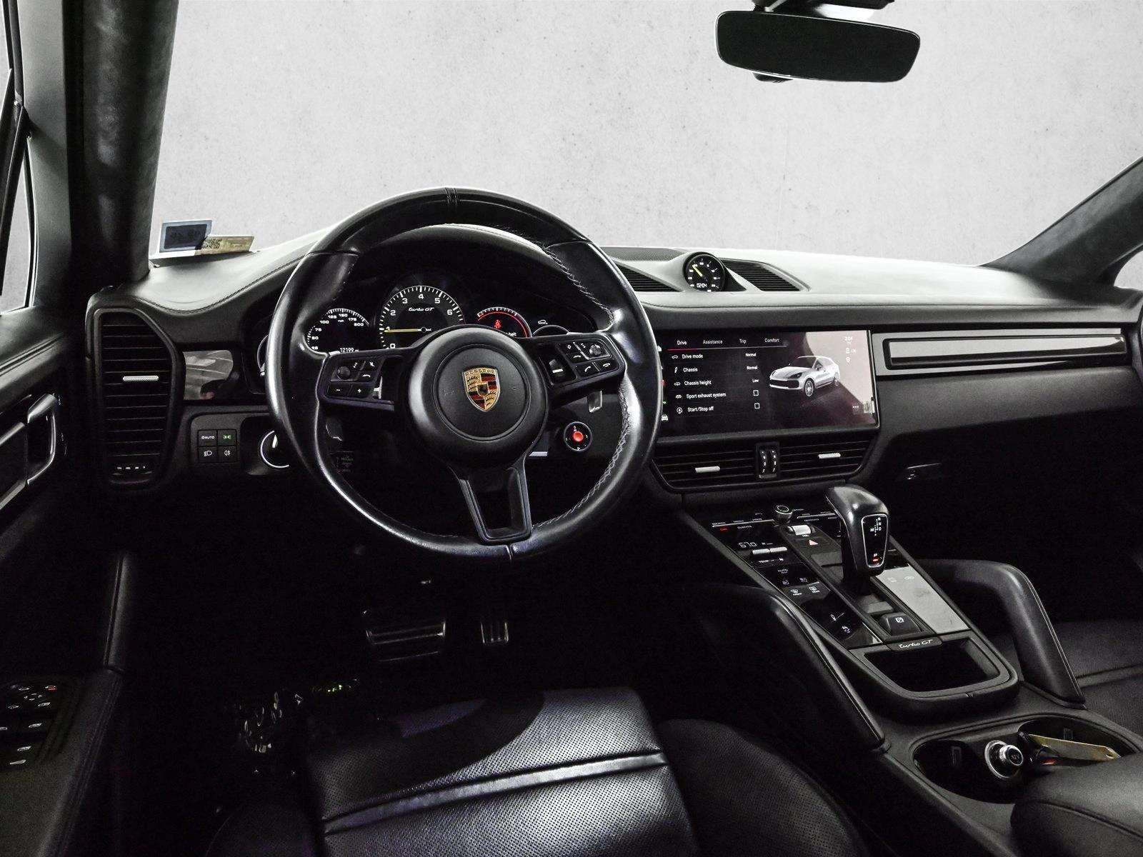 Thumbnail: 2022 Porsche Cayenne - 3