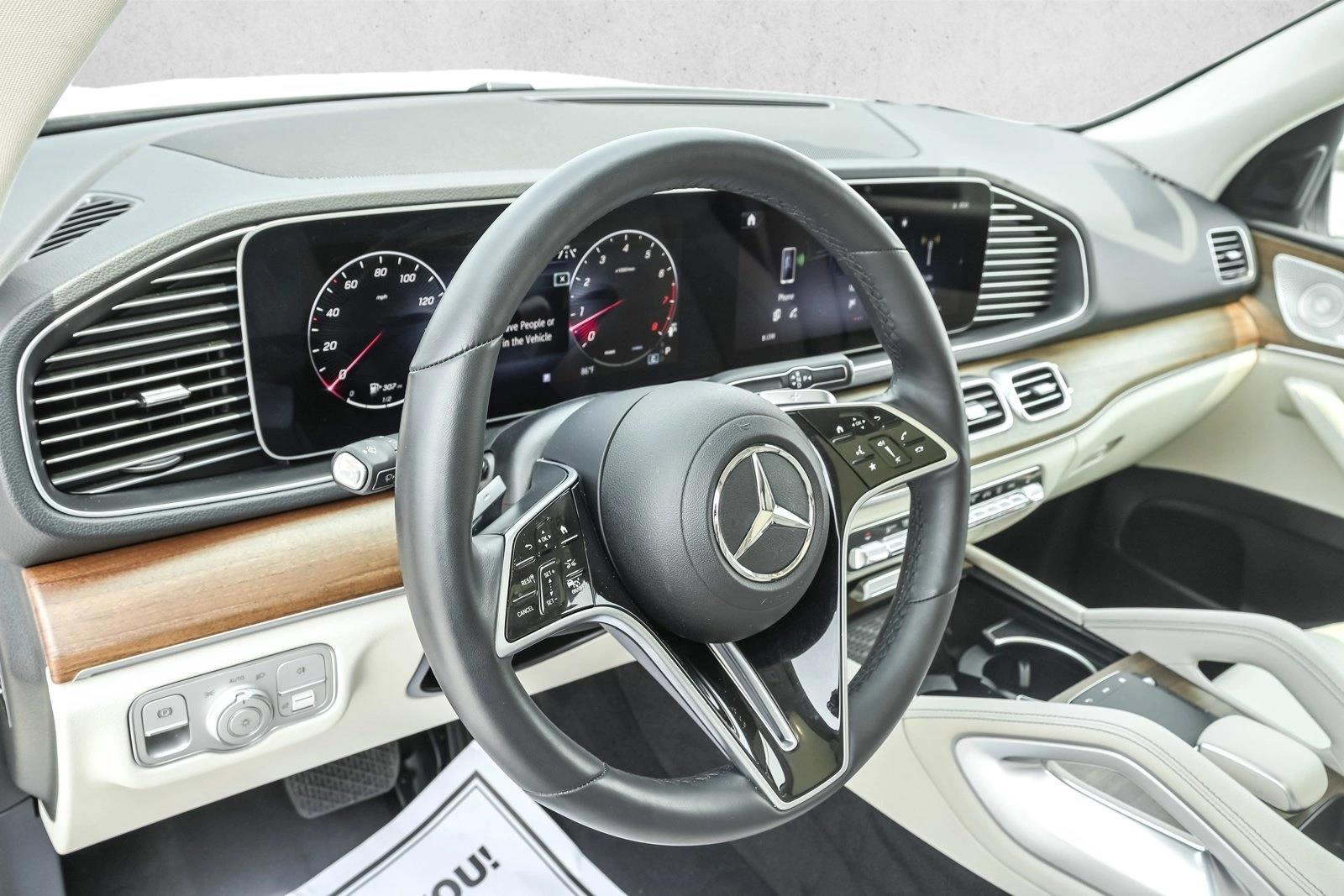 Thumbnail: 2026 Mercedes-Benz GLE - 3