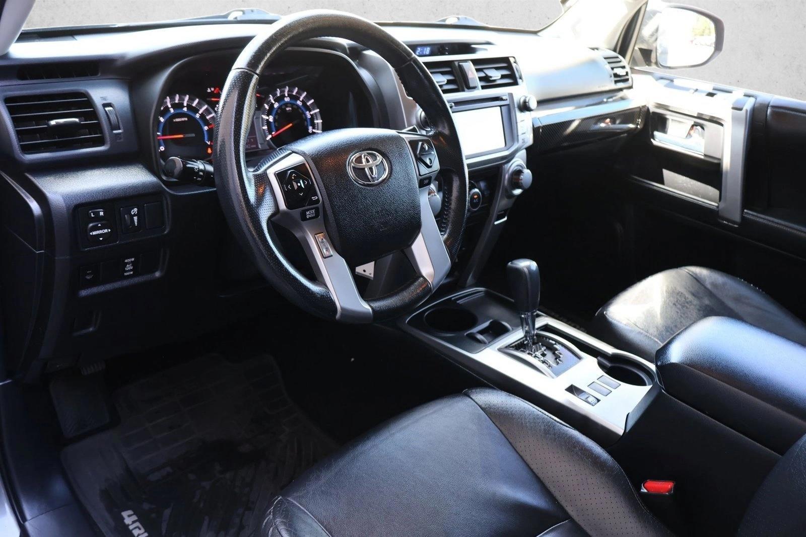 Thumbnail: 2014 Toyota 4Runner - 3