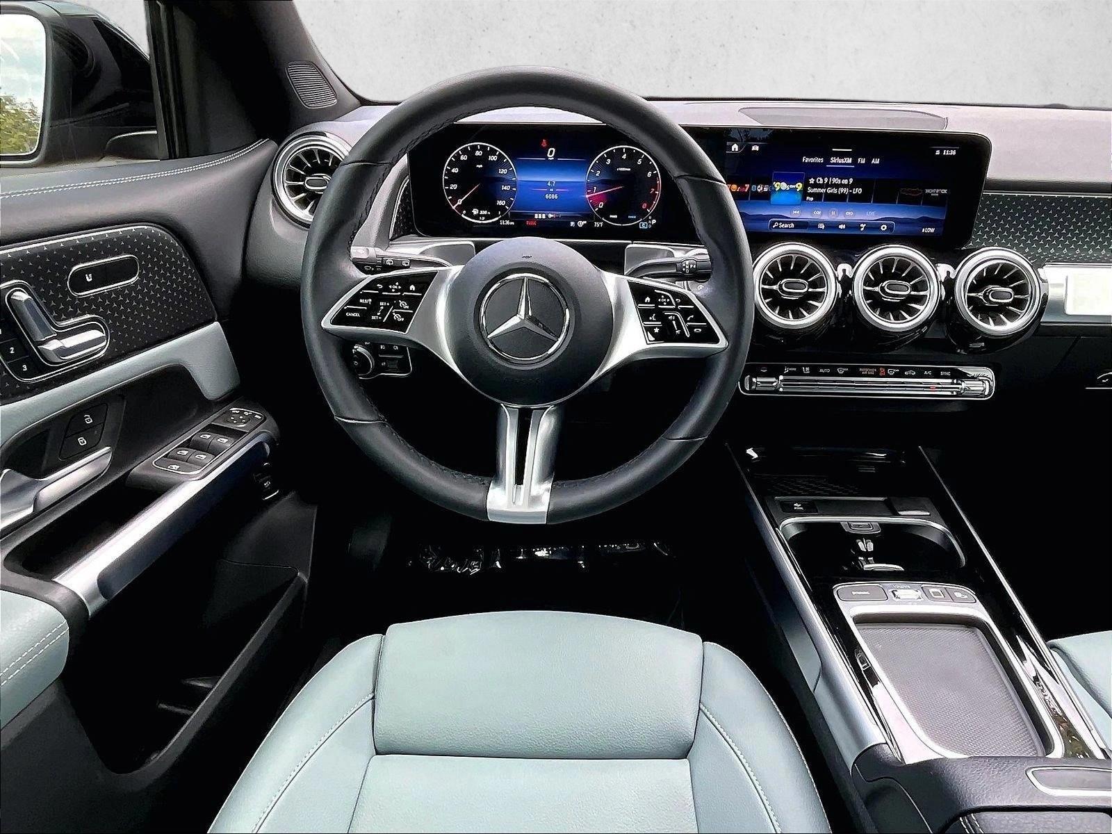 Thumbnail: 2026 Mercedes-Benz GLB - 3