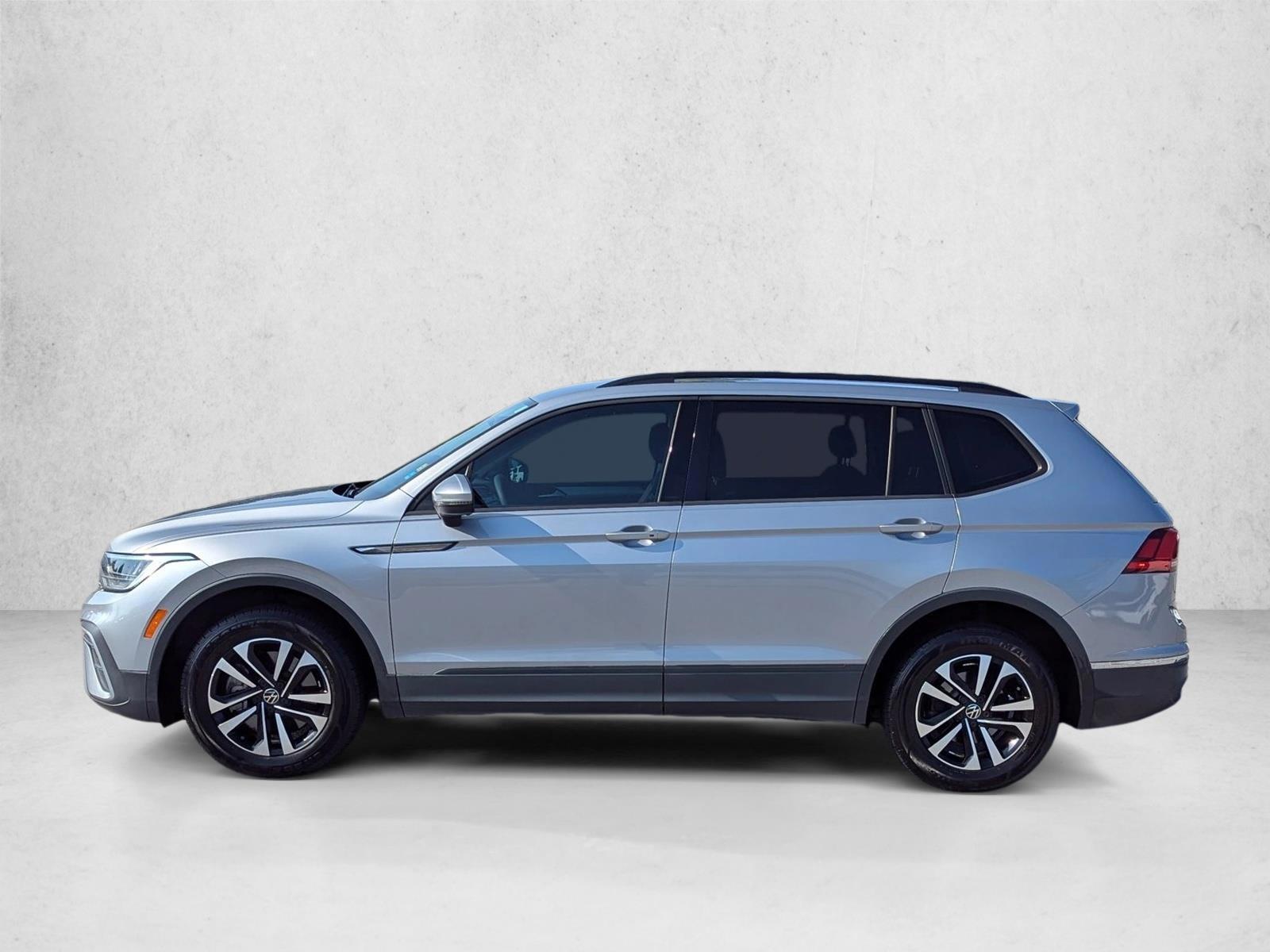 Thumbnail: 2022 Volkswagen Tiguan - 2
