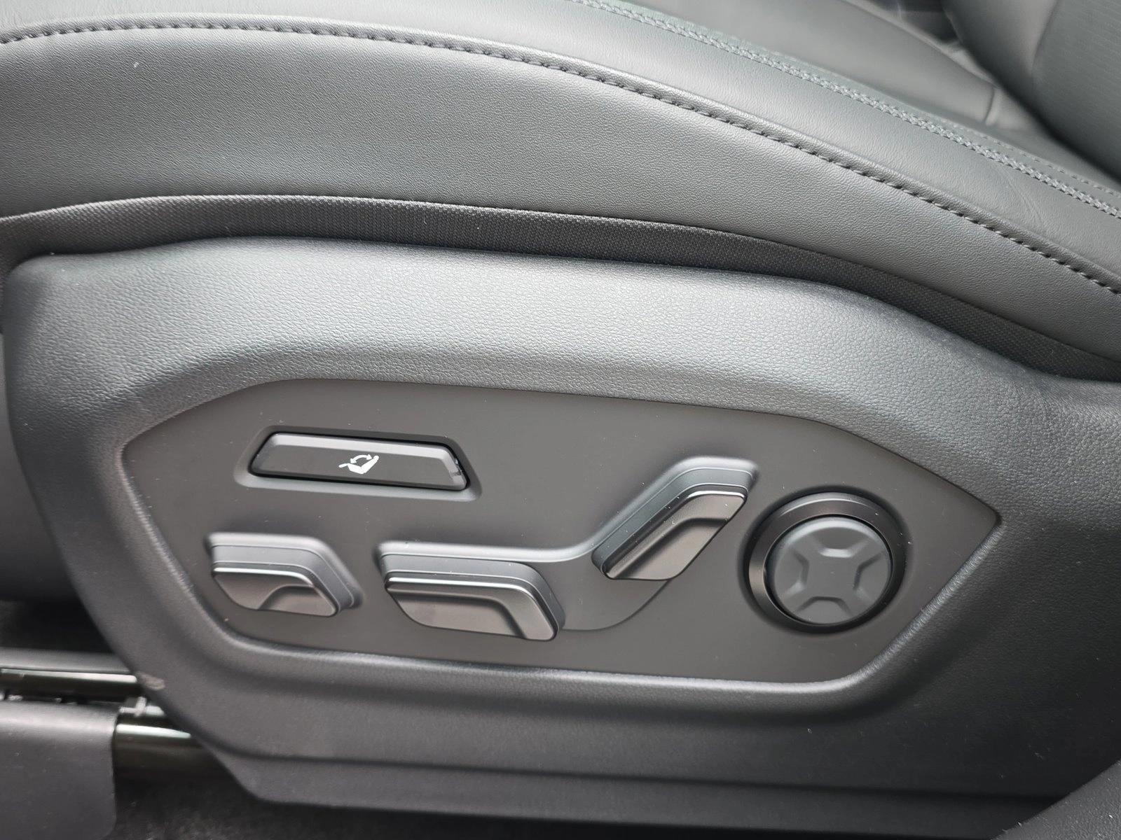 Thumbnail: 2026 Hyundai Santa Fe - 4