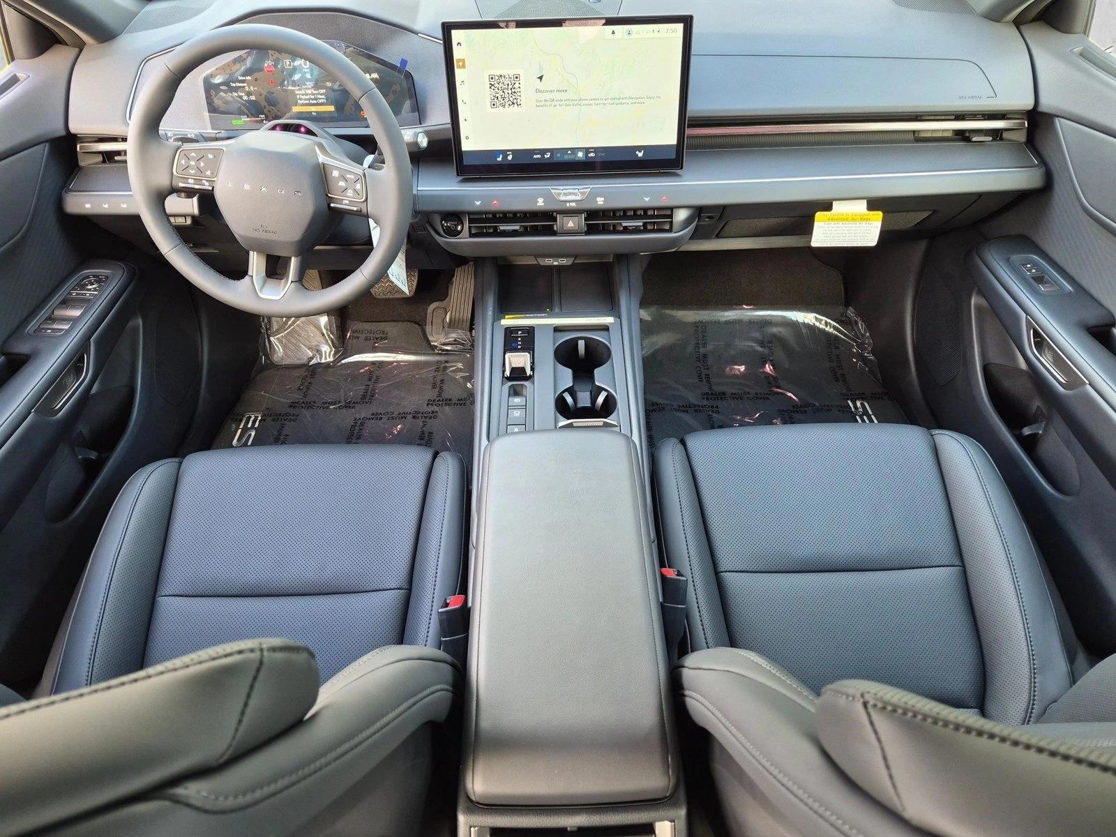 Thumbnail: 2026 Lexus ES - 4