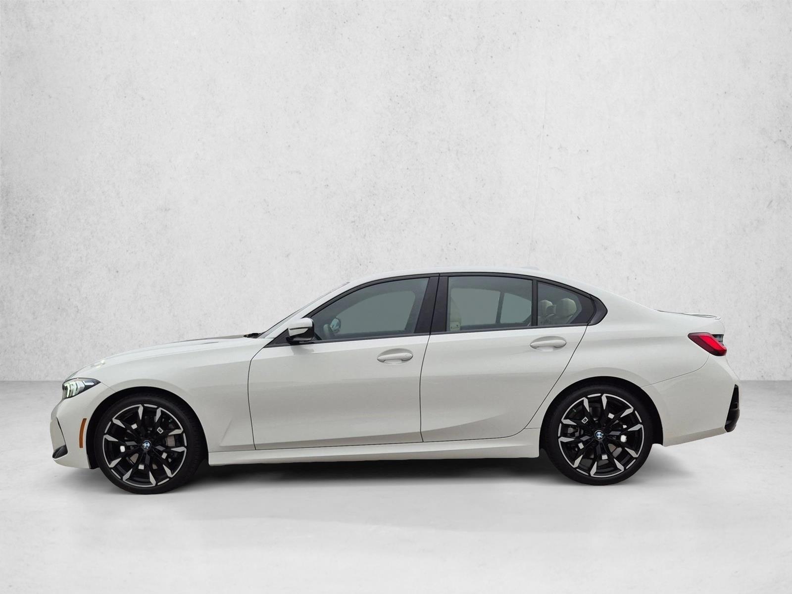 Thumbnail: 2026 BMW 3 Series - 2