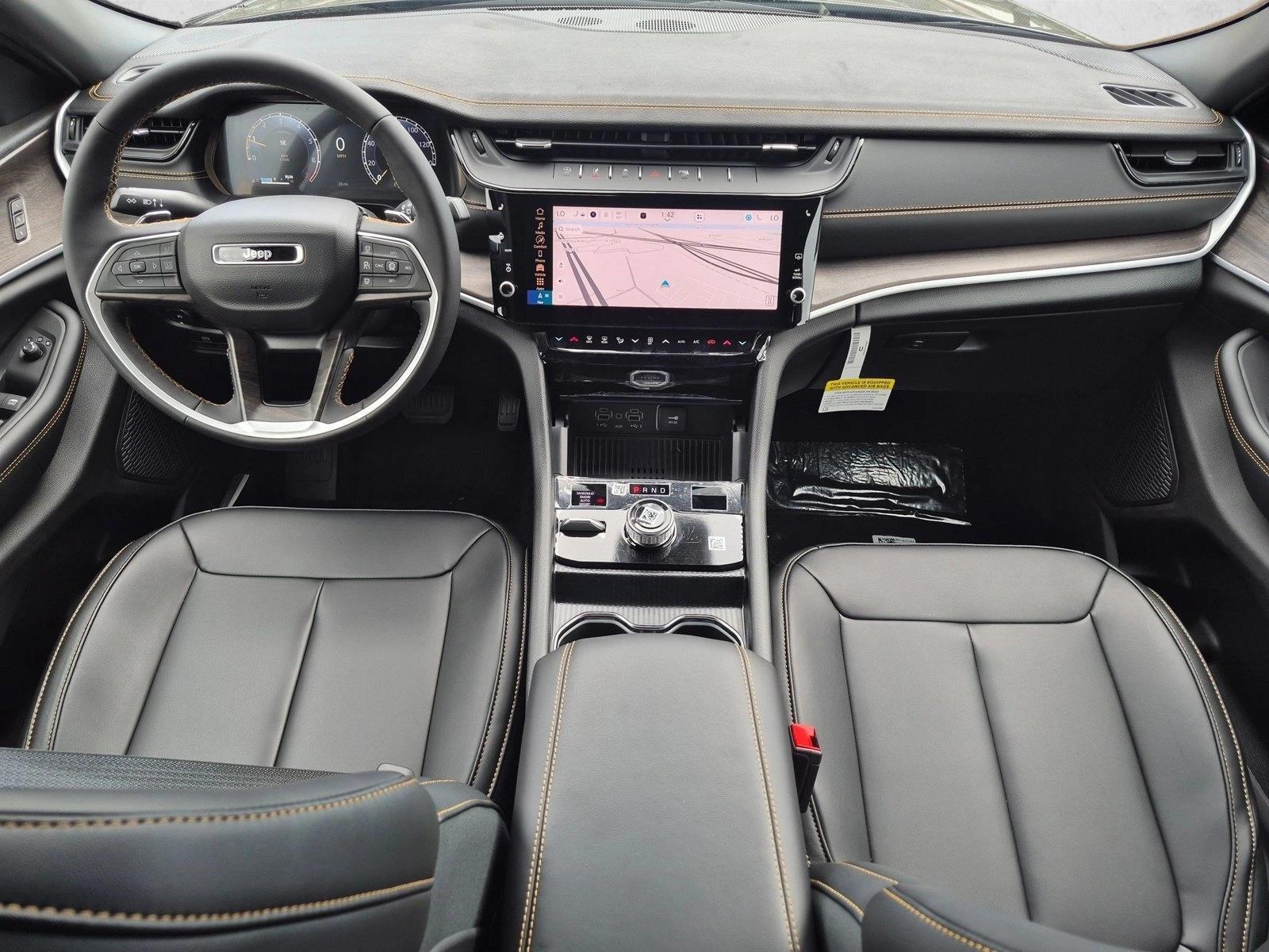 Thumbnail: 2026 Jeep Grand Cherokee - 3