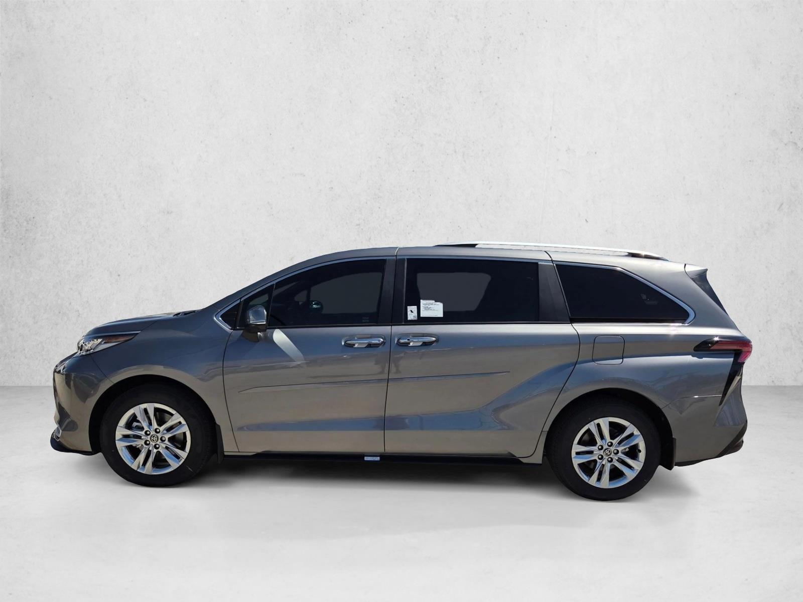Thumbnail: 2026 Toyota Sienna - 2