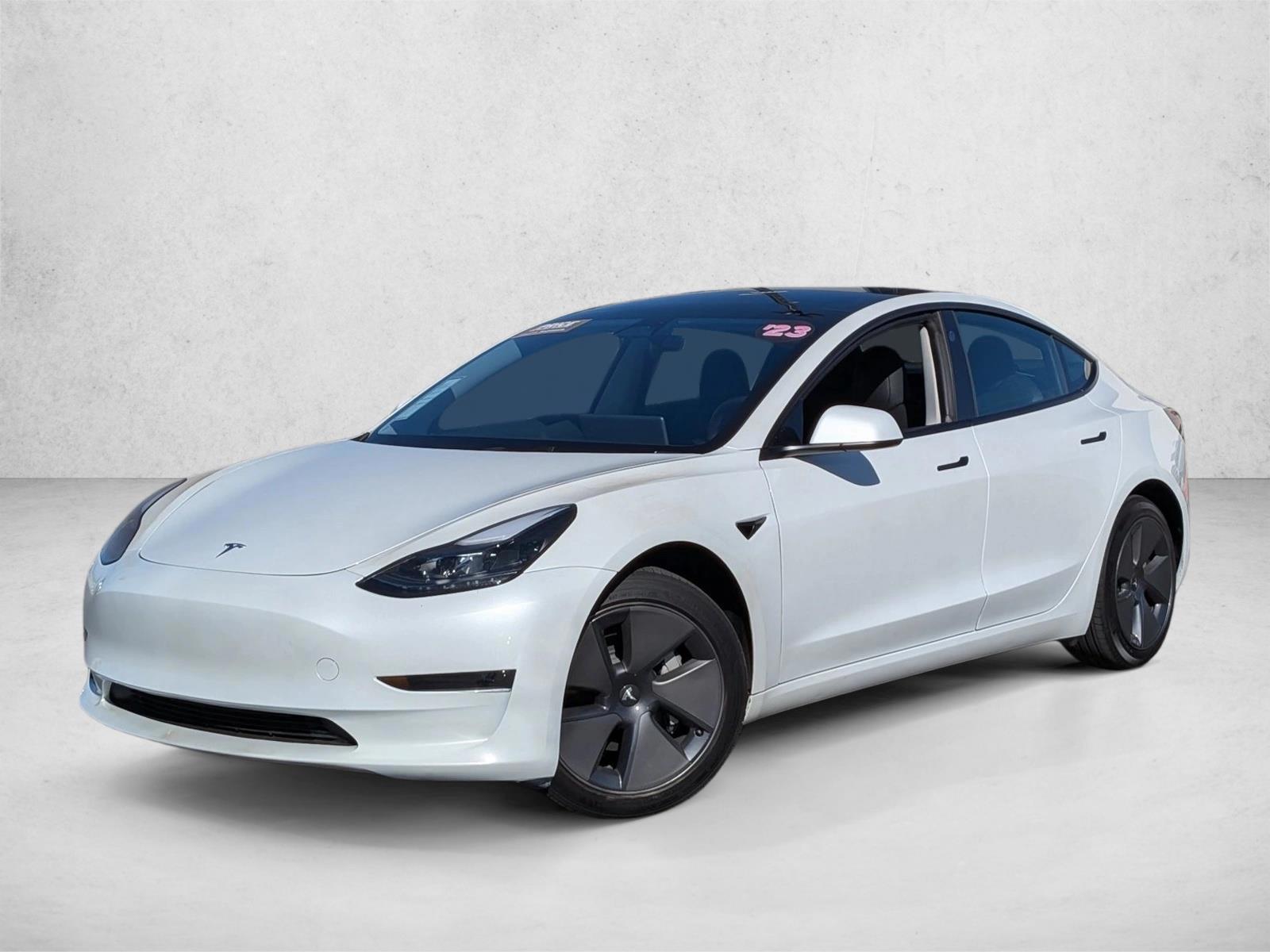 2023 Tesla Model 3 -'s photo