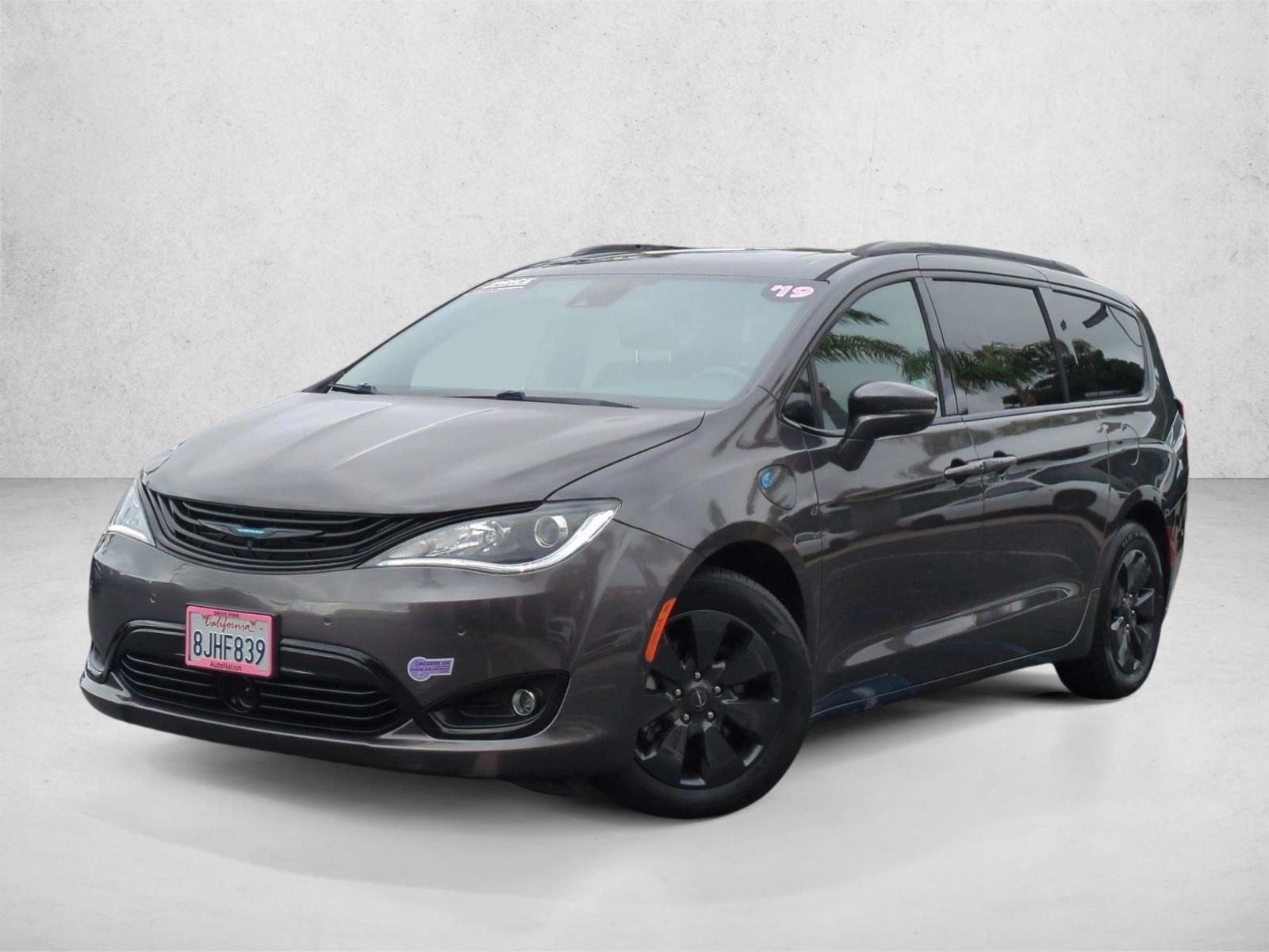 Thumbnail: 2019 Chrysler Pacifica - 1