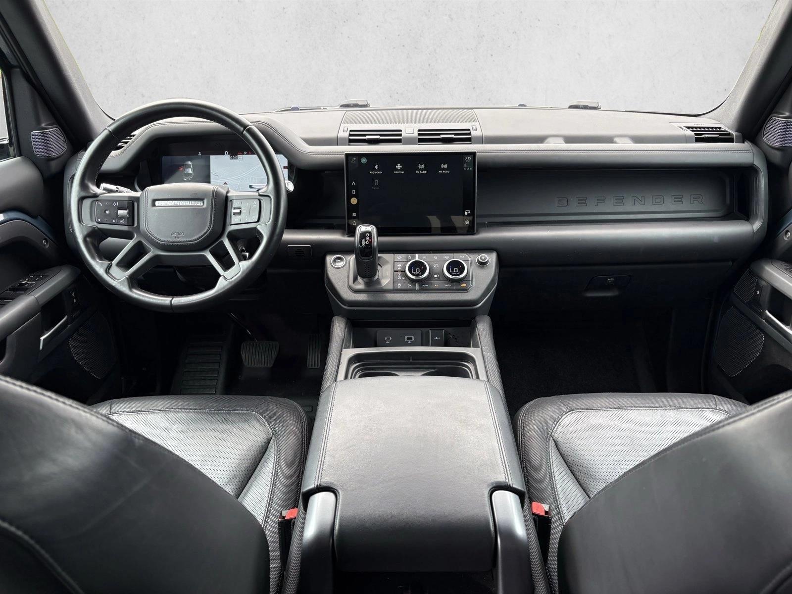 Thumbnail: 2022 Land Rover Defender - 3