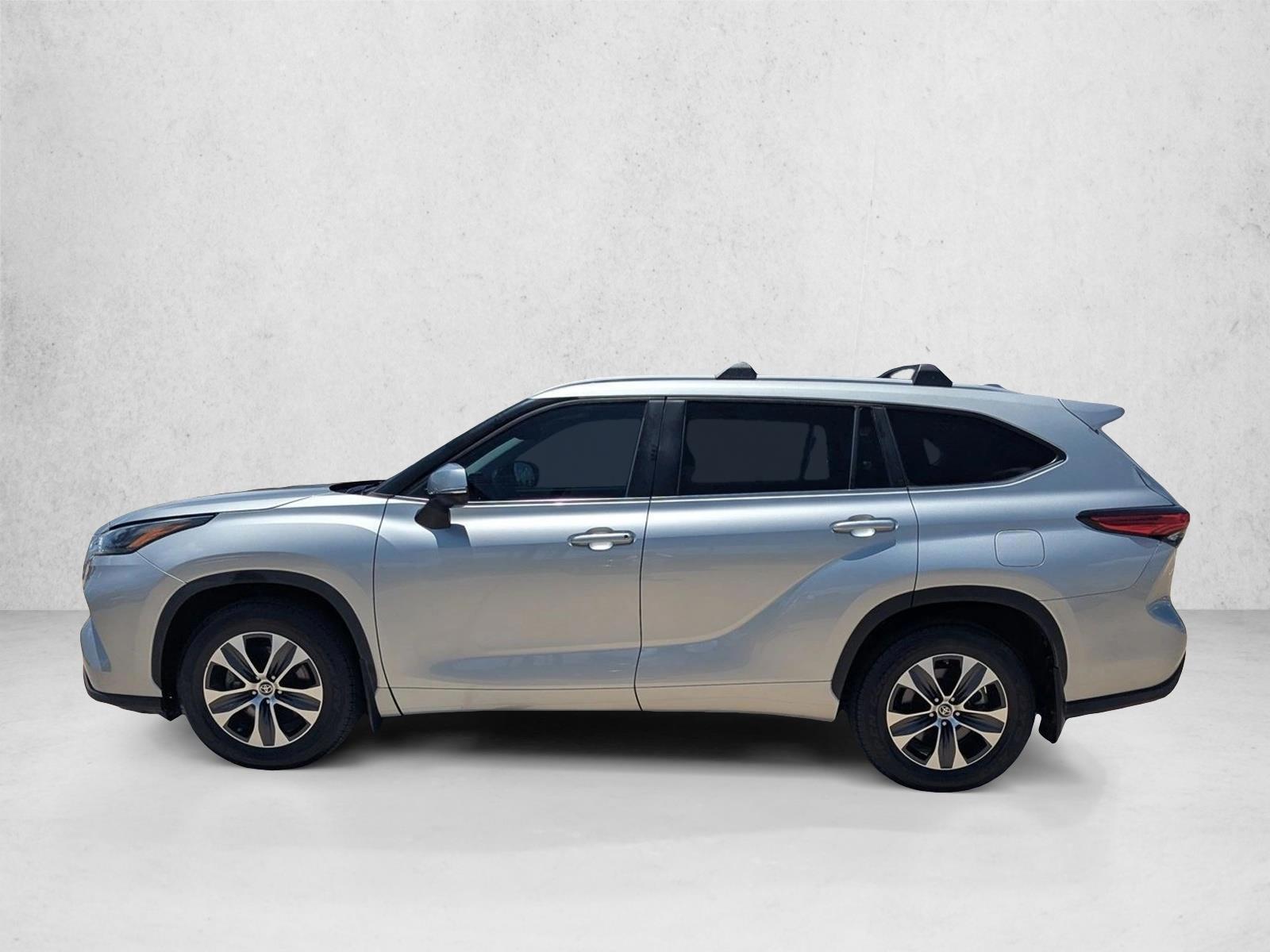 Thumbnail: 2023 Toyota Highlander - 2