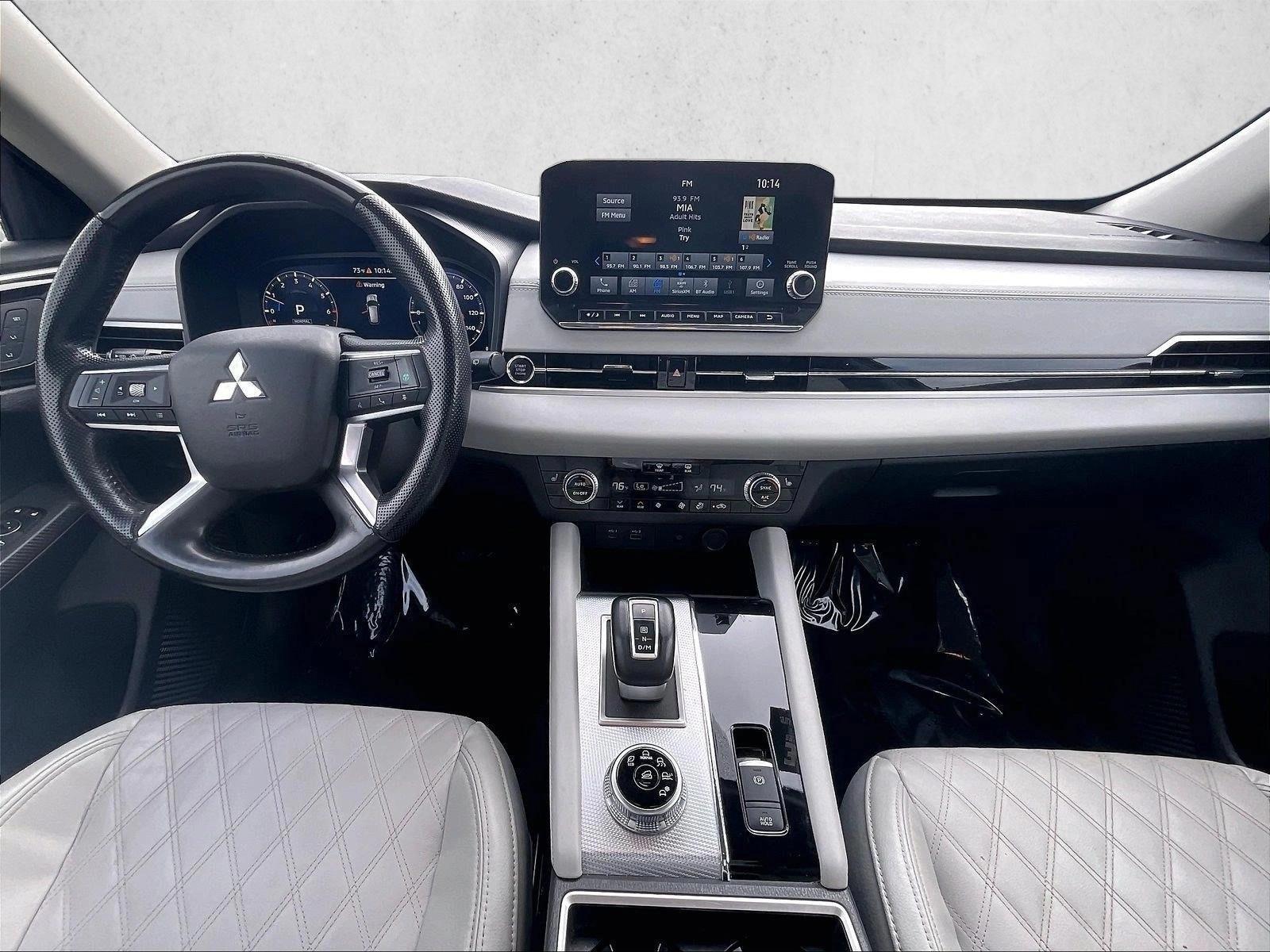 Thumbnail: 2024 Mitsubishi Outlander - 4