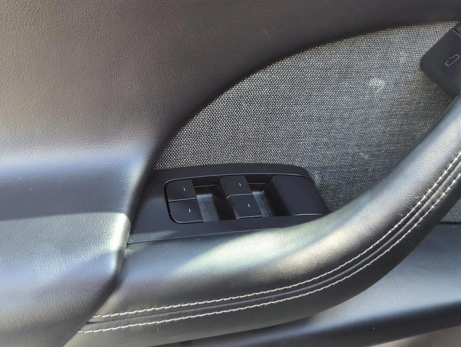 2024 Tesla Model X Long Range - Photo 10