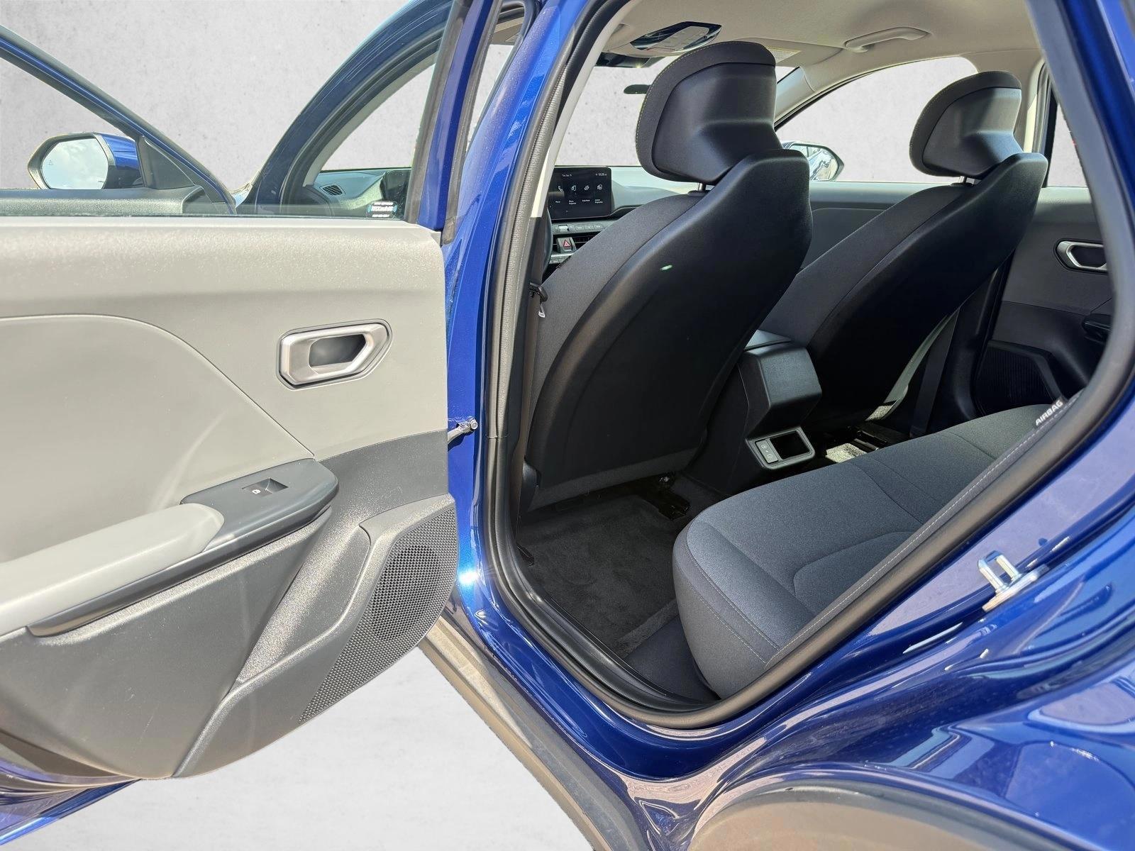 2025 Kia K4 LXS - Photo 20
