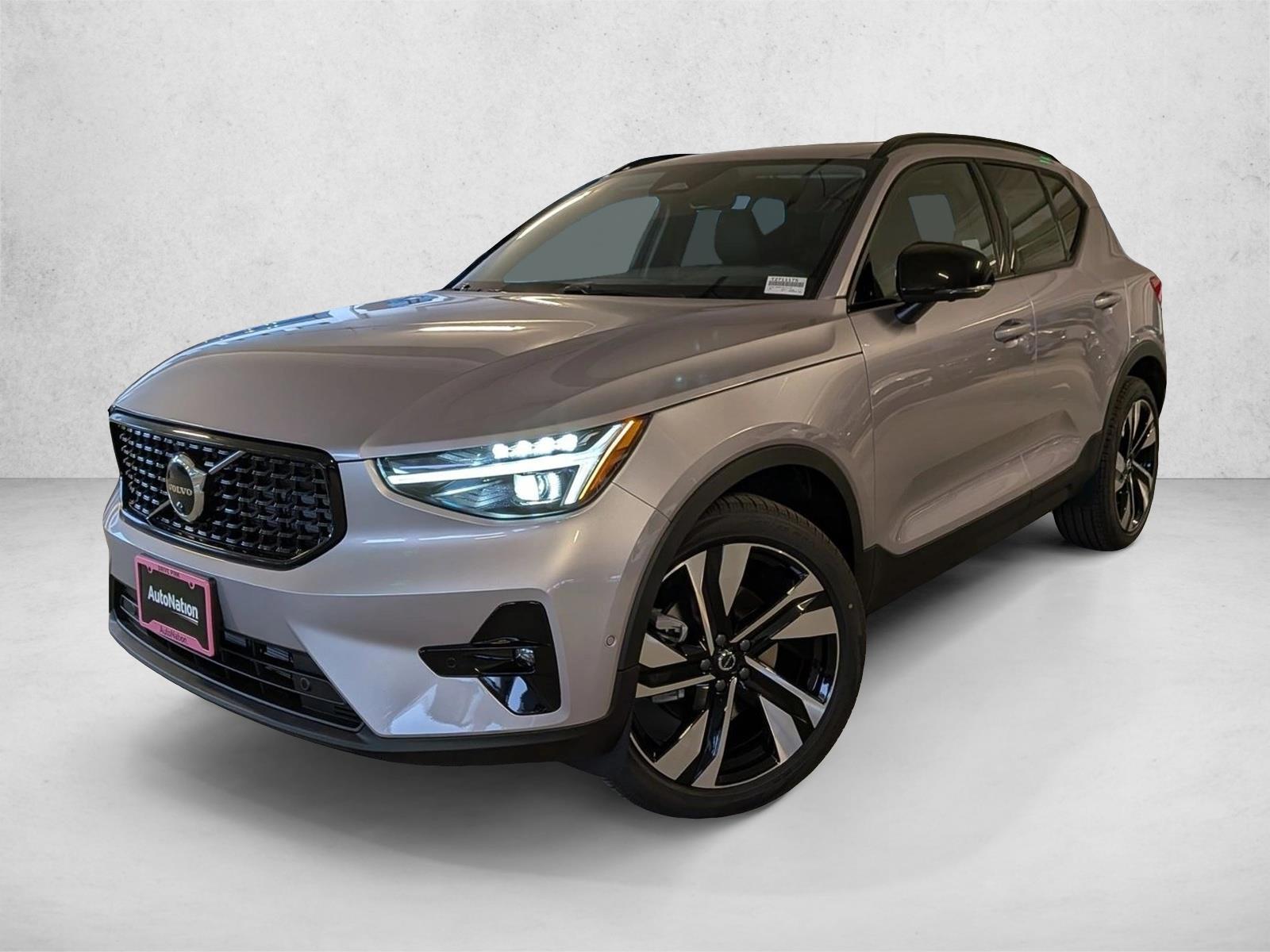 Thumbnail: 2026 Volvo XC40 - 1