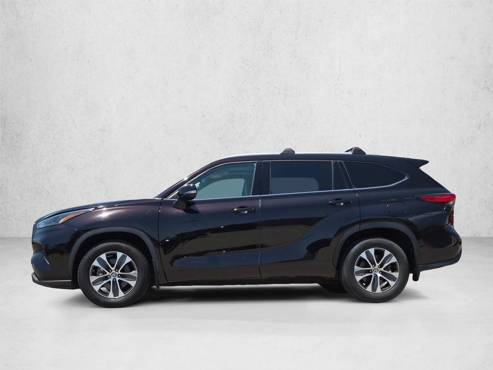 Thumbnail: 2022 Toyota Highlander - 2